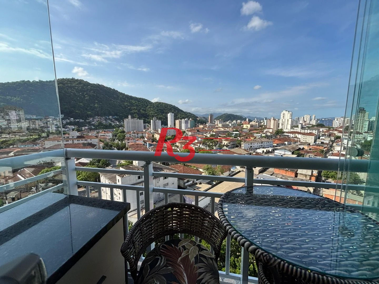 Apartamento com 2 dormitórios à venda, 64 m² por R$ 650.000,00 - Marapé - Santos/SP