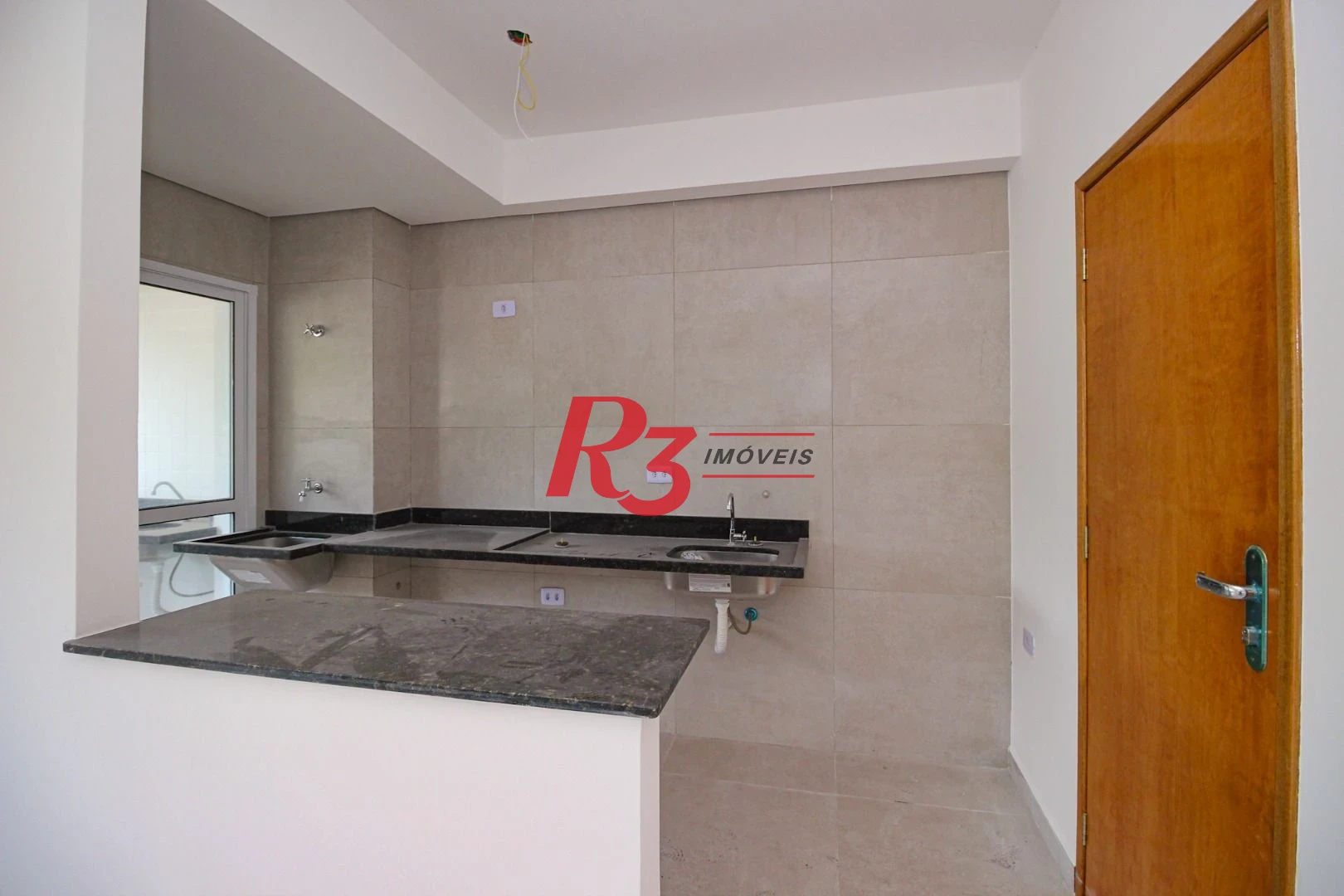 Apartamento com 2 dormitórios à venda, 59 m² por R$ 510.000,00 - Marapé - Santos/SP