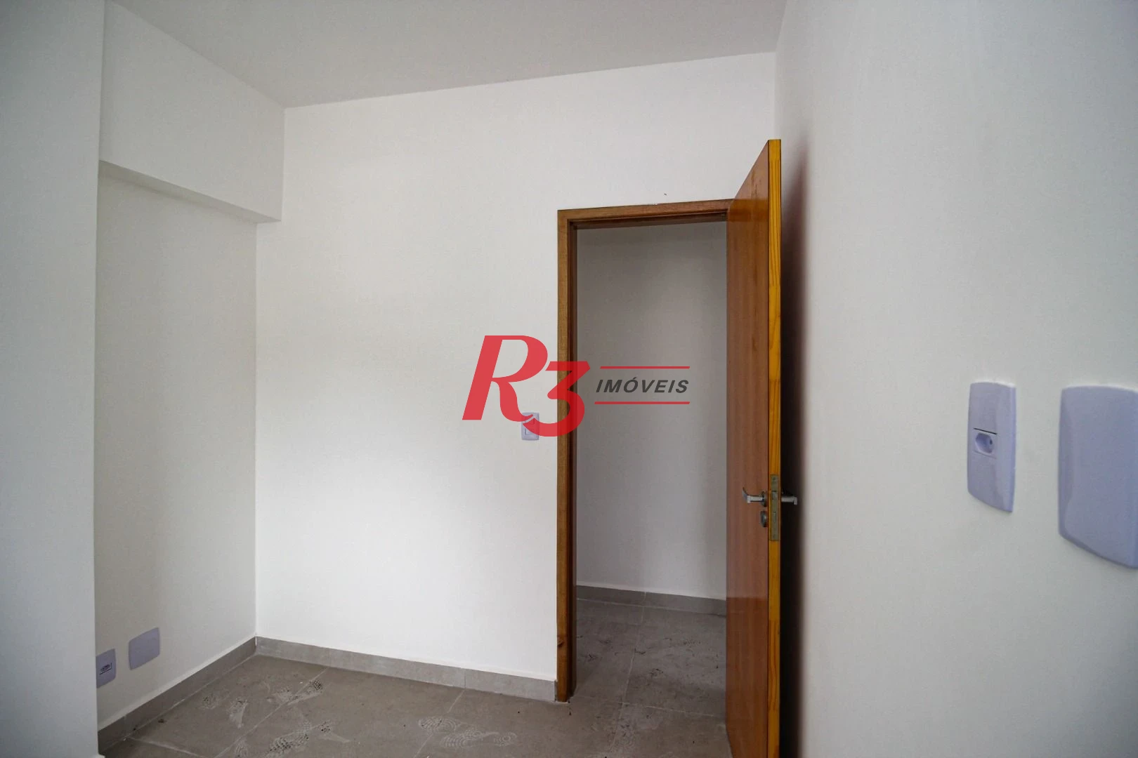 Apartamento com 2 dormitórios à venda, 59 m² por R$ 510.000,00 - Marapé - Santos/SP