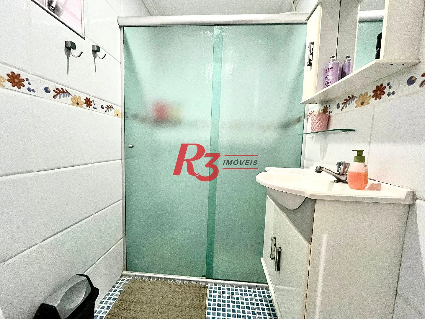 Casa com 3 dormitórios à venda, 233 m² por R$ 1.200.000,00 - Campo Grande - Santos/SP