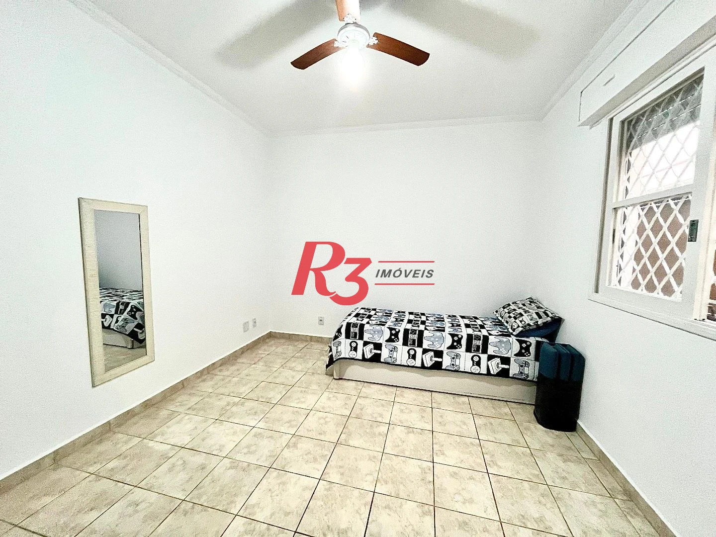Casa com 3 dormitórios à venda, 233 m² por R$ 1.200.000,00 - Campo Grande - Santos/SP