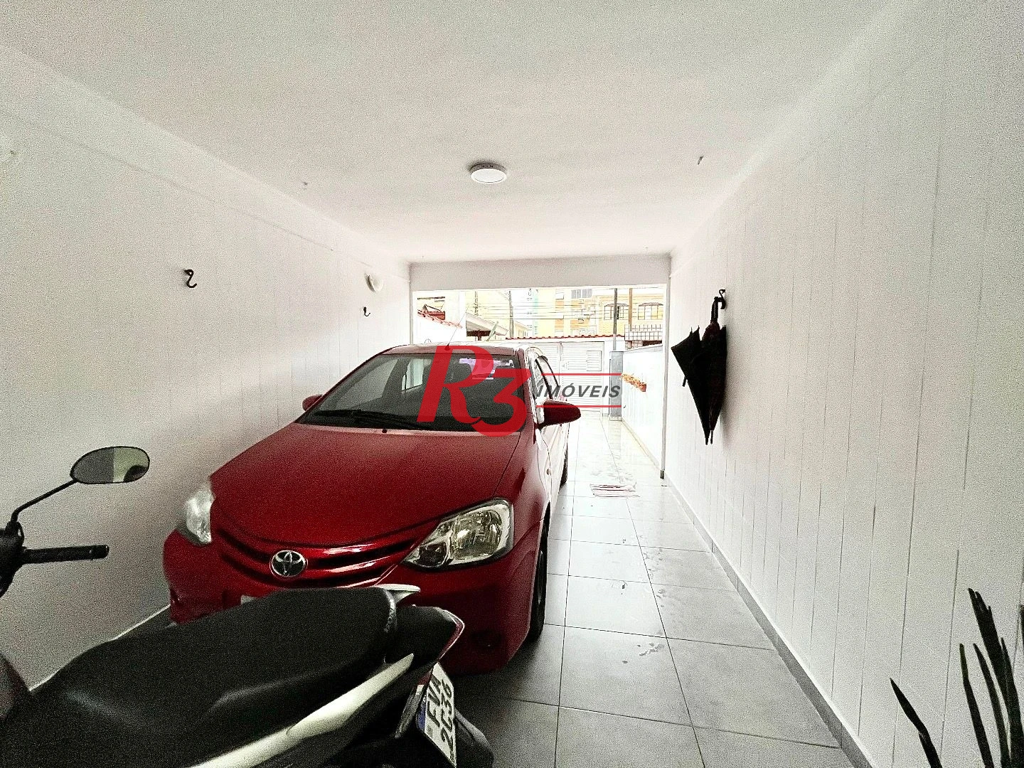 Casa com 3 dormitórios à venda, 233 m² por R$ 1.200.000,00 - Campo Grande - Santos/SP