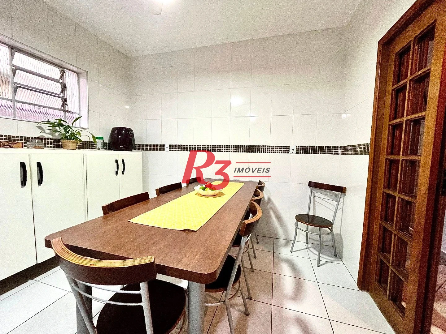Casa com 3 dormitórios à venda, 233 m² por R$ 1.200.000,00 - Campo Grande - Santos/SP