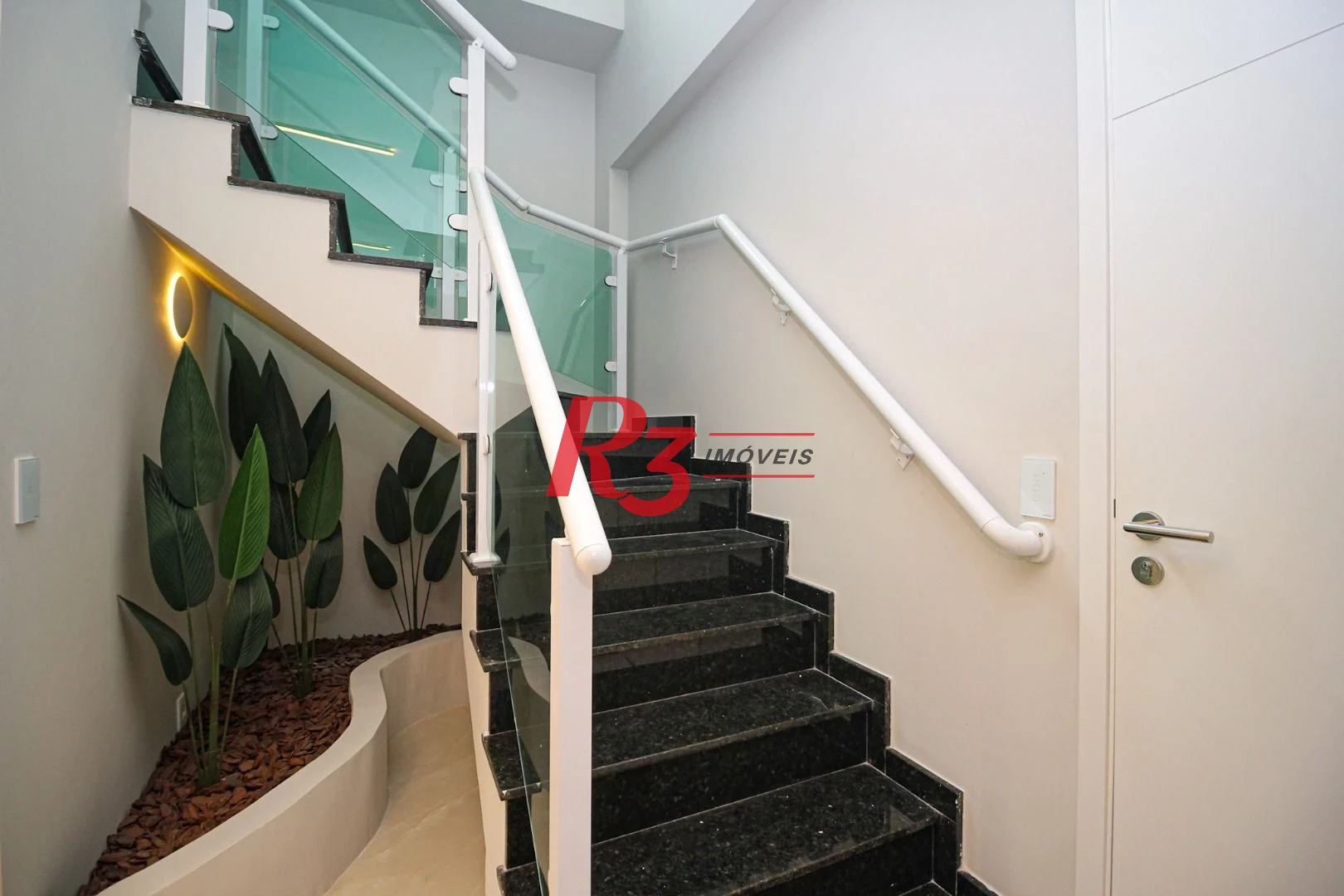 Cobertura com 3 suítes à venda, 166 m² por R$ 4.500.000 - Embaré - Santos/SP