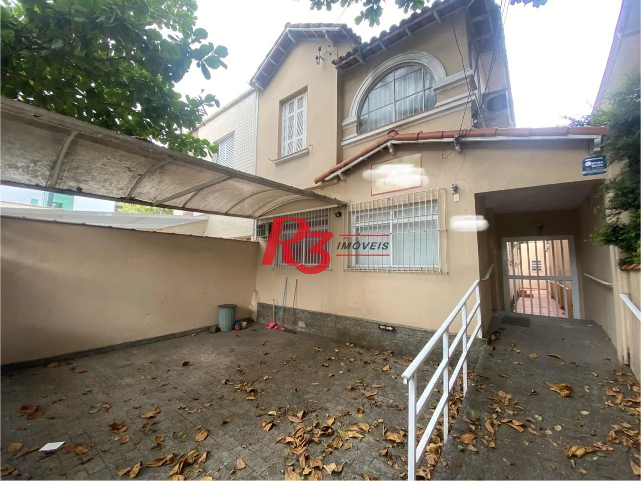 Sobrado com 4 dormitórios à venda, 249 m² por R$ 1.600.000,00 - Boqueirão - Santos/SP