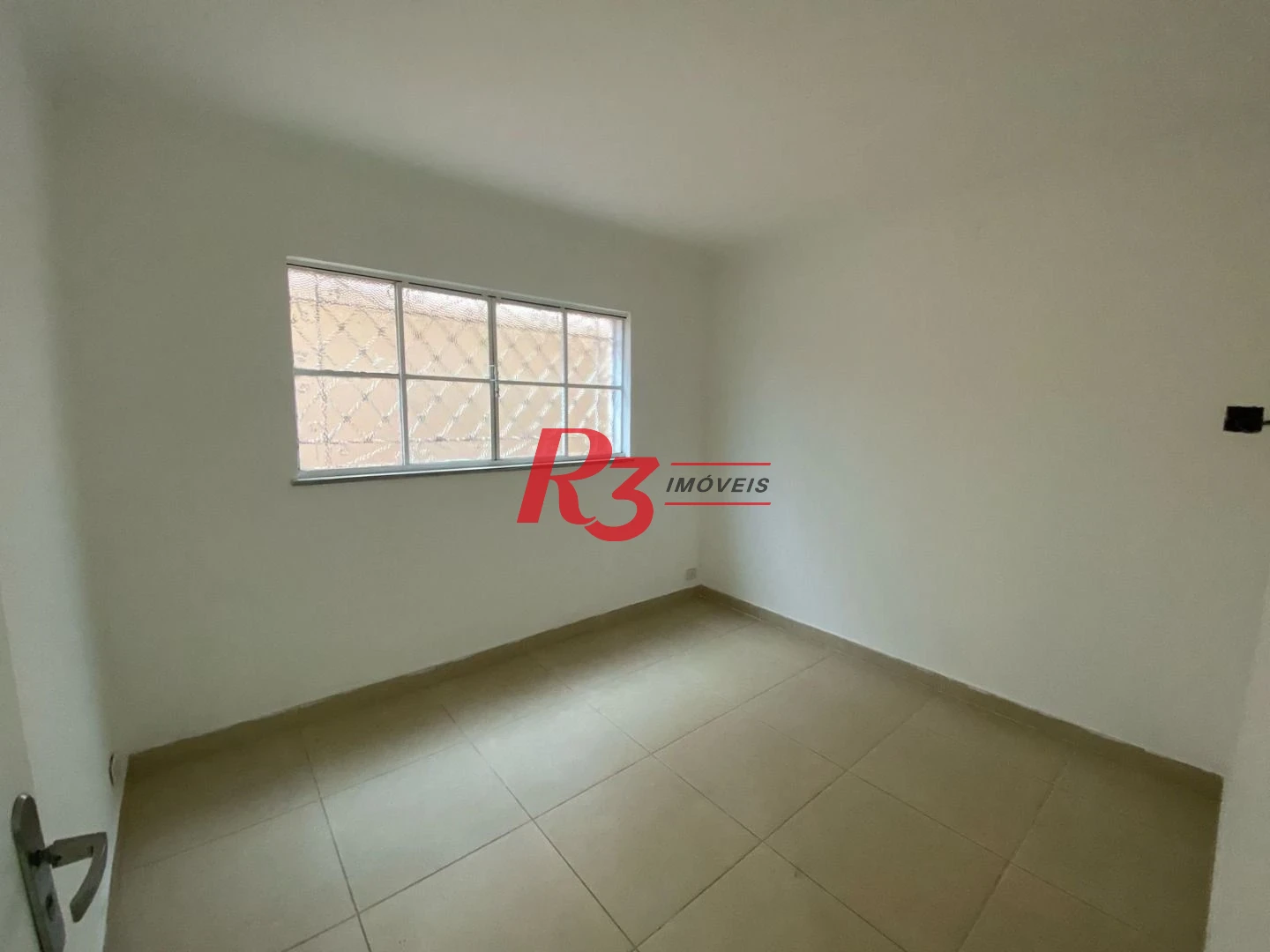 Sobrado com 4 dormitórios à venda, 249 m² por R$ 1.600.000,00 - Boqueirão - Santos/SP