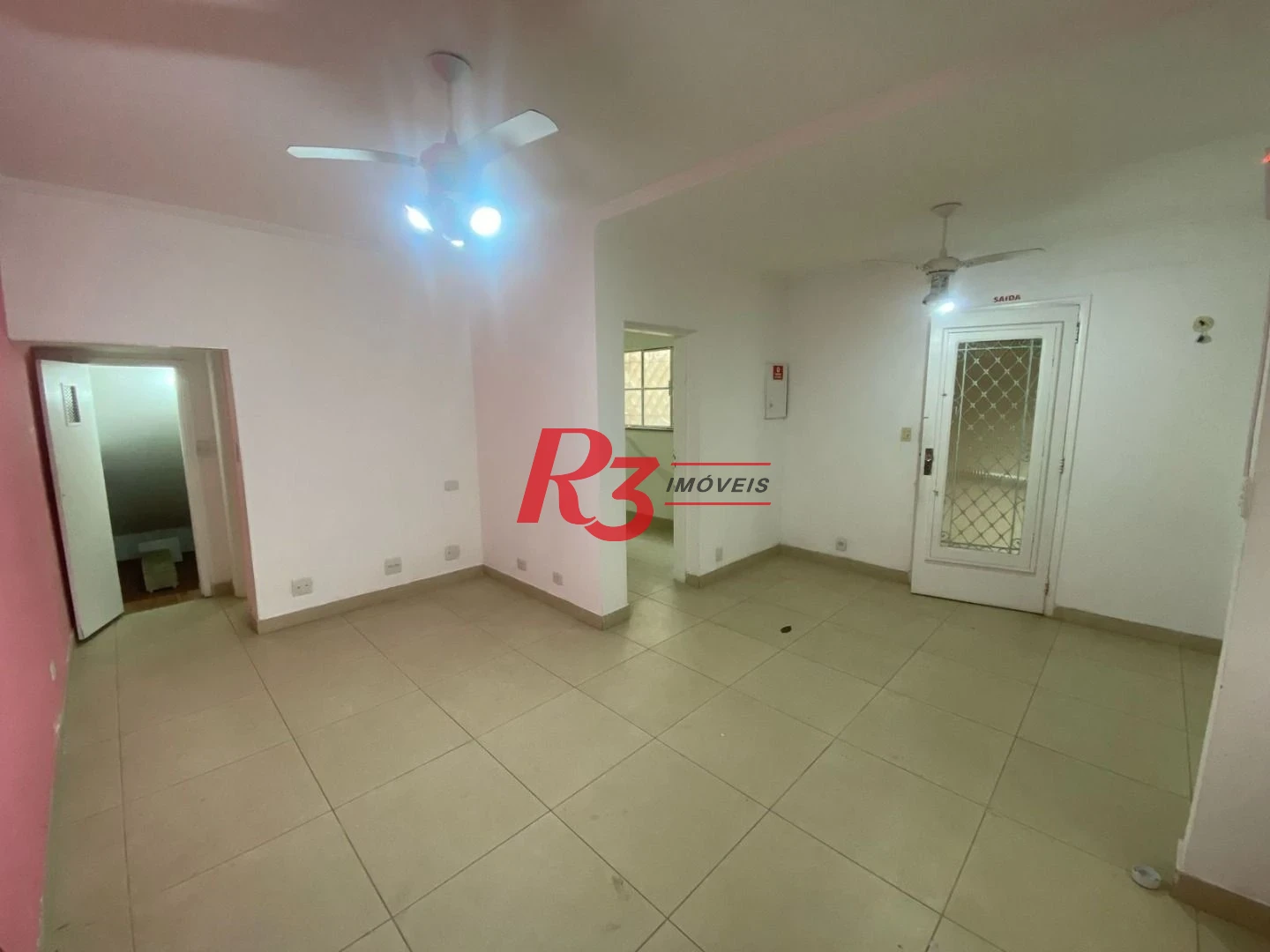 Sobrado com 4 dormitórios à venda, 249 m² por R$ 1.600.000,00 - Boqueirão - Santos/SP