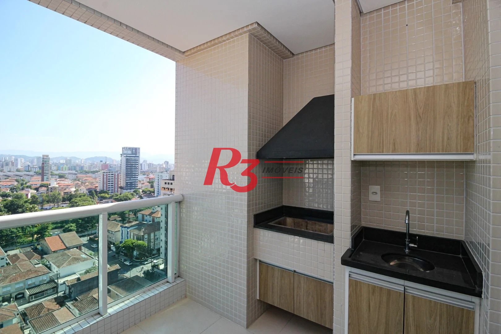 Apartamento á venda 2 dormitórios 2 suítes Edifício Supremo Ponta da Praia