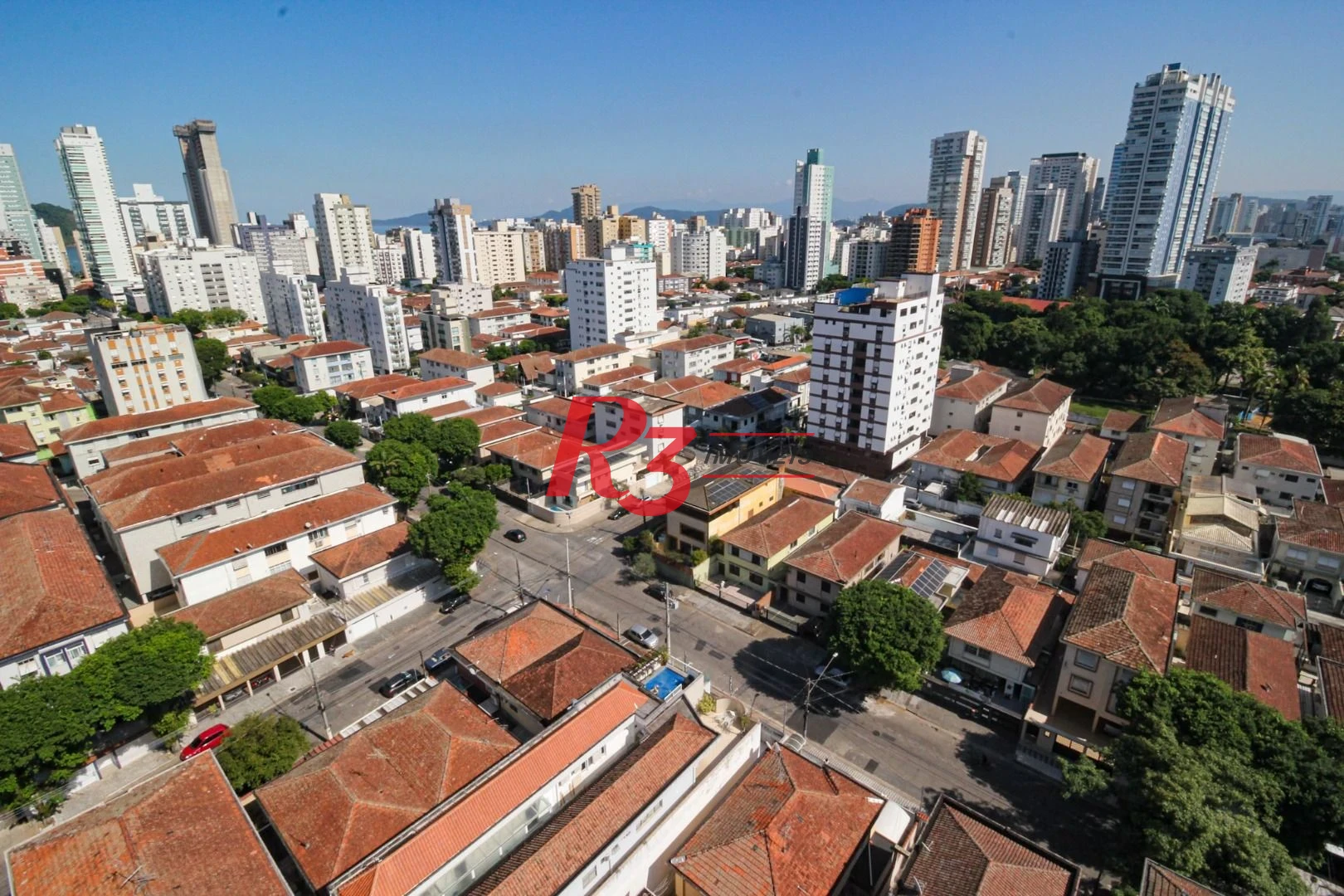Apartamento á venda 2 dormitórios 2 suítes Edifício Supremo Ponta da Praia