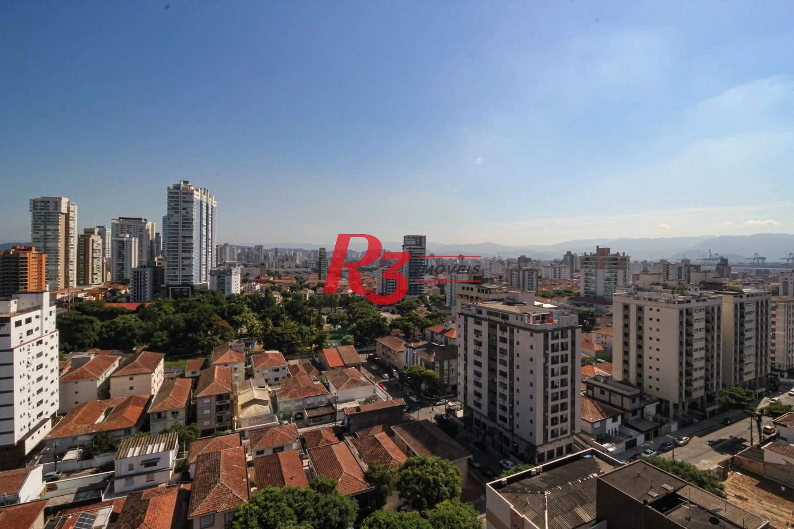 Apartamento á venda 2 dormitórios 2 suítes Edifício Supremo Ponta da Praia