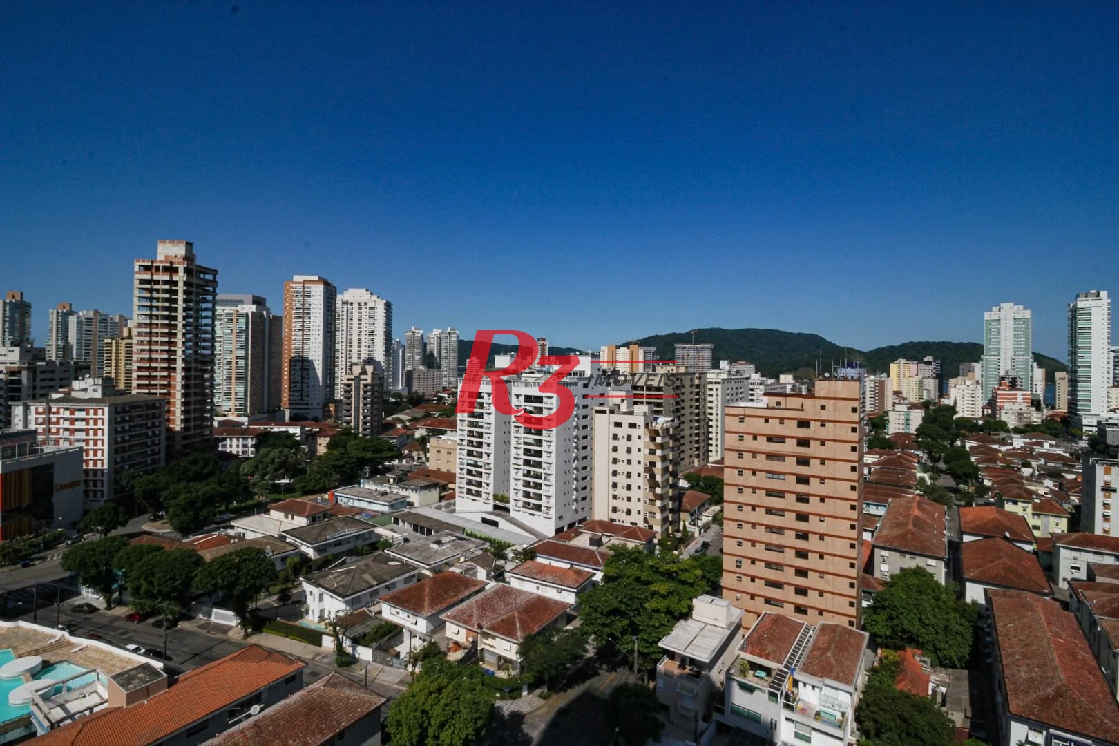Apartamento á venda 2 dormitórios 2 suítes Edifício Supremo Ponta da Praia