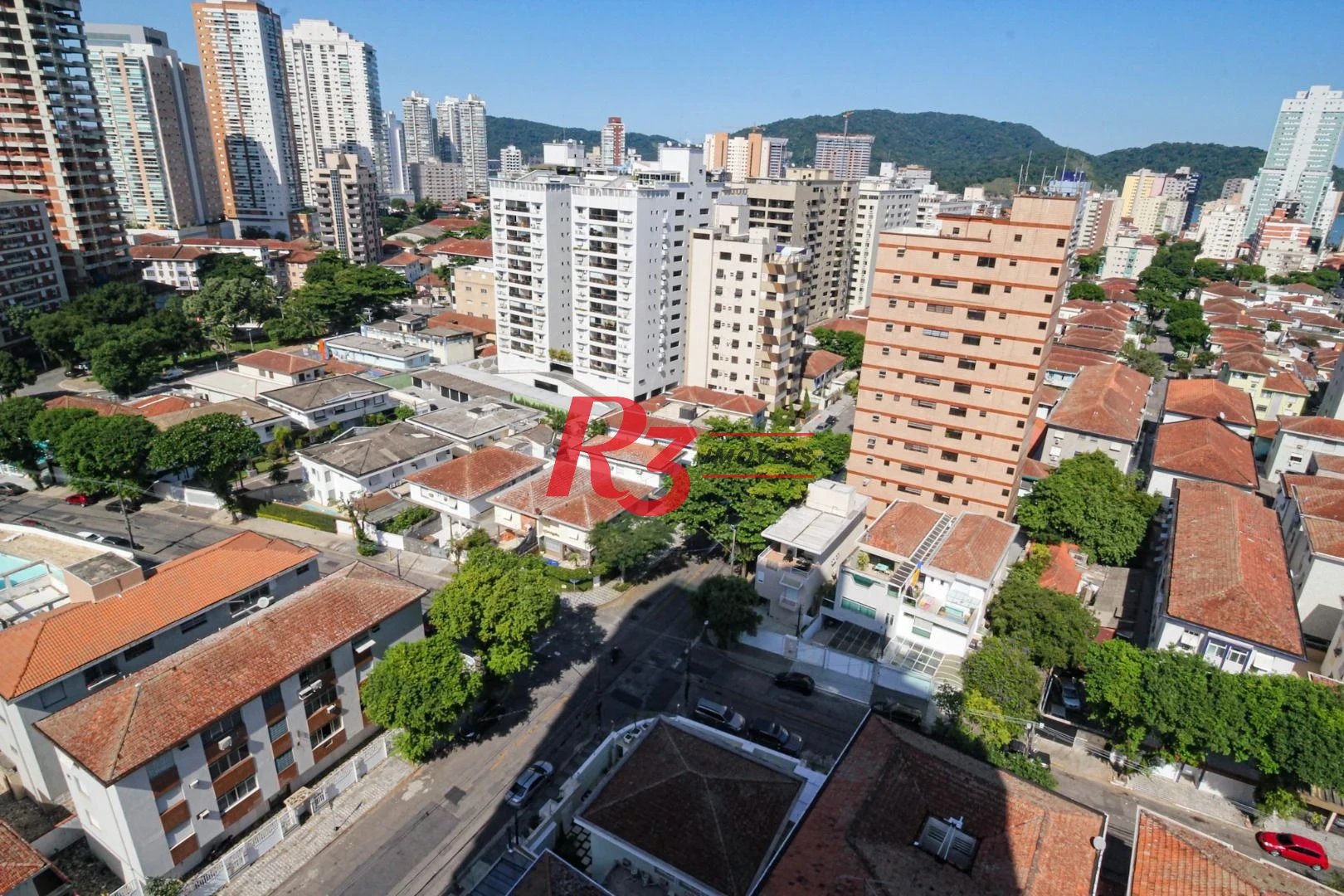 Apartamento á venda 2 dormitórios 2 suítes Edifício Supremo Ponta da Praia