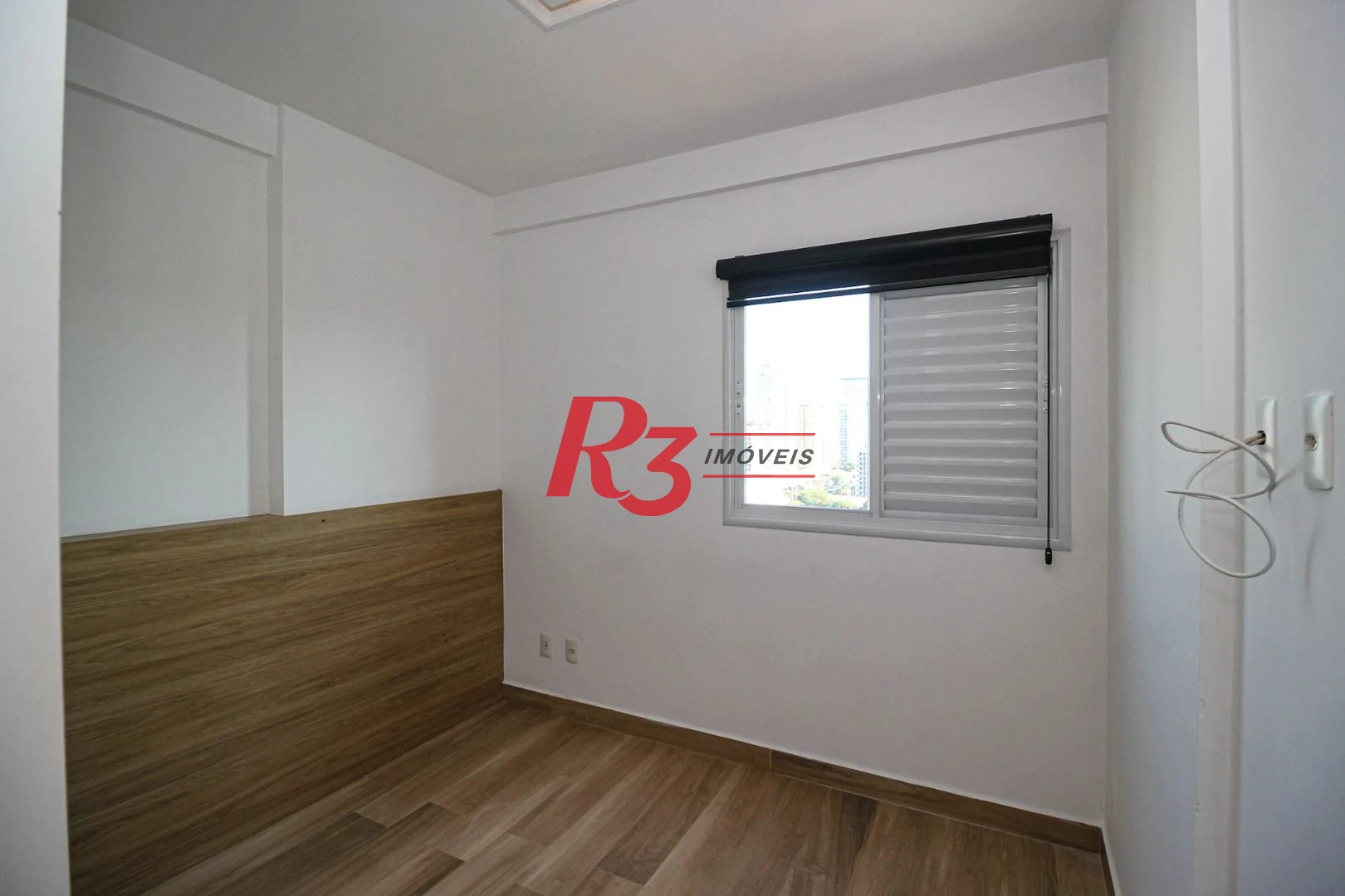Apartamento á venda 2 dormitórios 2 suítes Edifício Supremo Ponta da Praia
