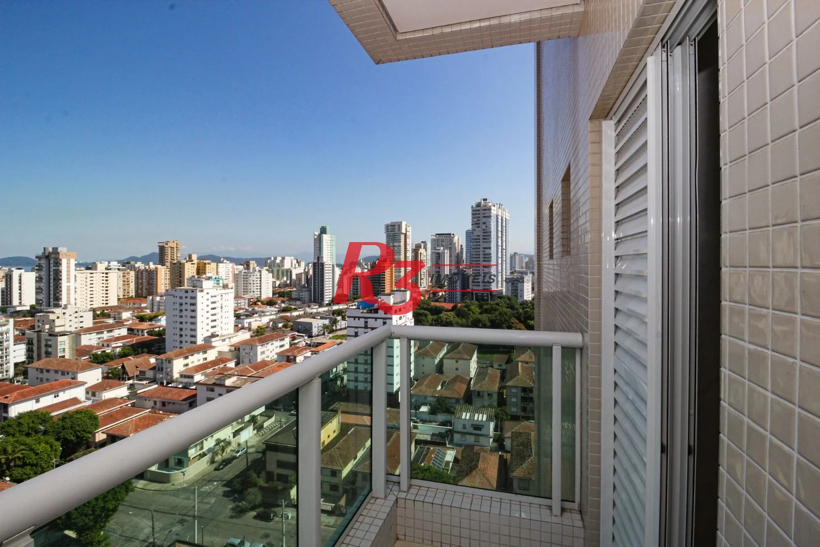 Apartamento á venda 2 dormitórios 2 suítes Edifício Supremo Ponta da Praia