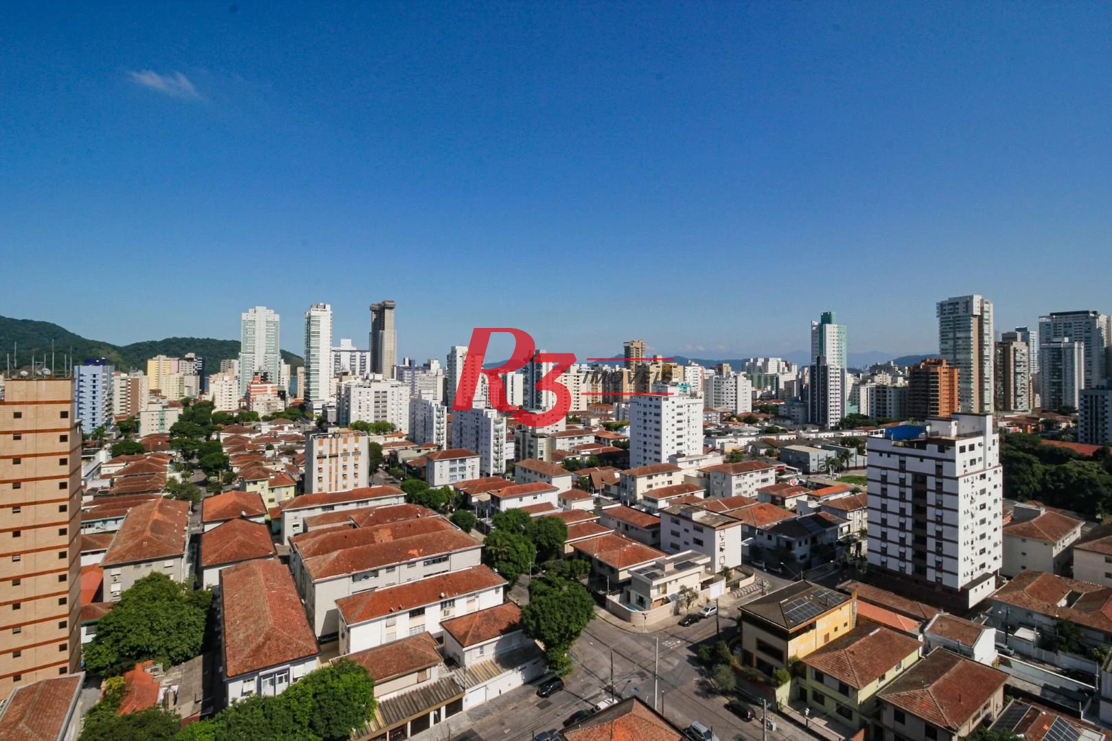 Apartamento á venda 2 dormitórios 2 suítes Edifício Supremo Ponta da Praia
