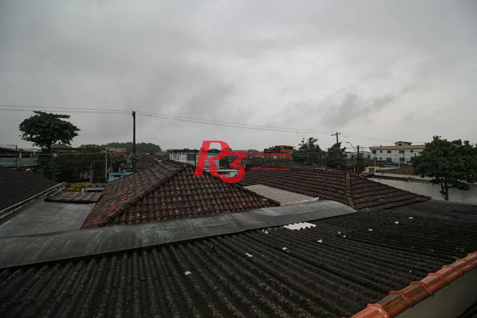 Casa com 2 dormitórios à venda, 90 m² por R$ 375.000,00 - Castelo - Santos/SP