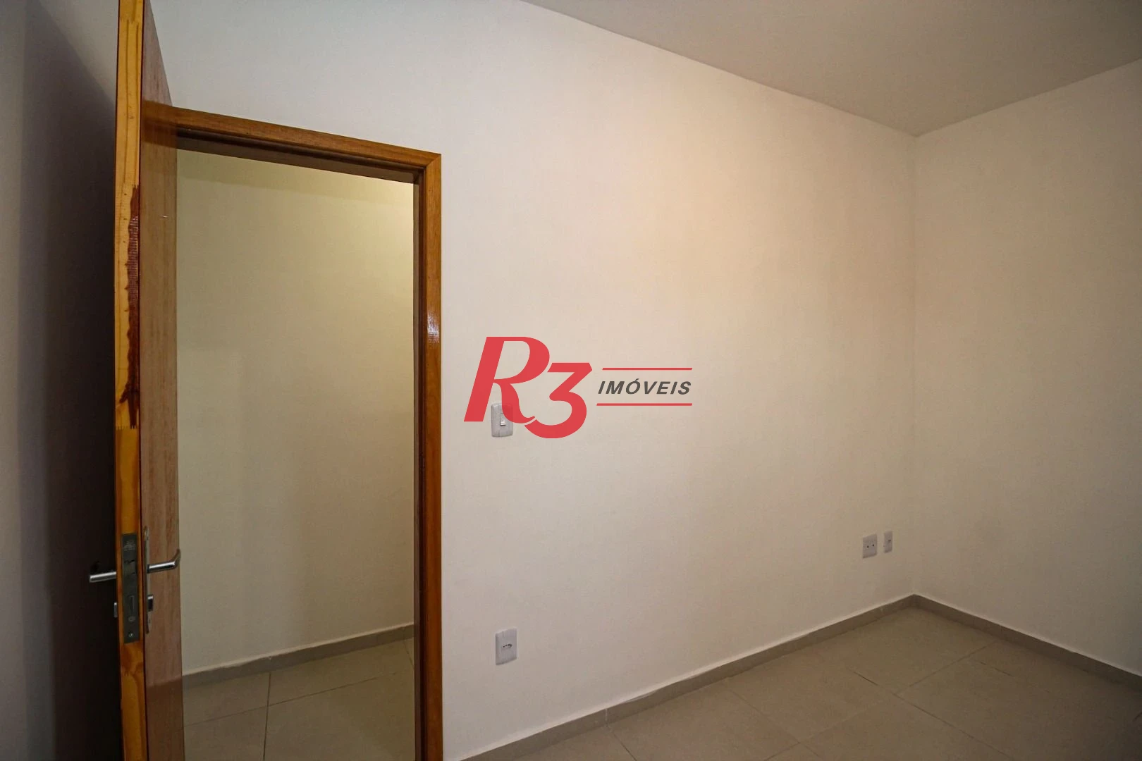 Casa com 2 dormitórios à venda, 90 m² por R$ 375.000,00 - Castelo - Santos/SP