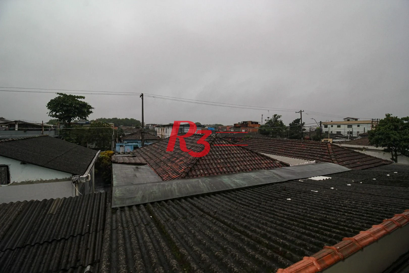Casa com 2 dormitórios à venda, 90 m² por R$ 375.000,00 - Castelo - Santos/SP