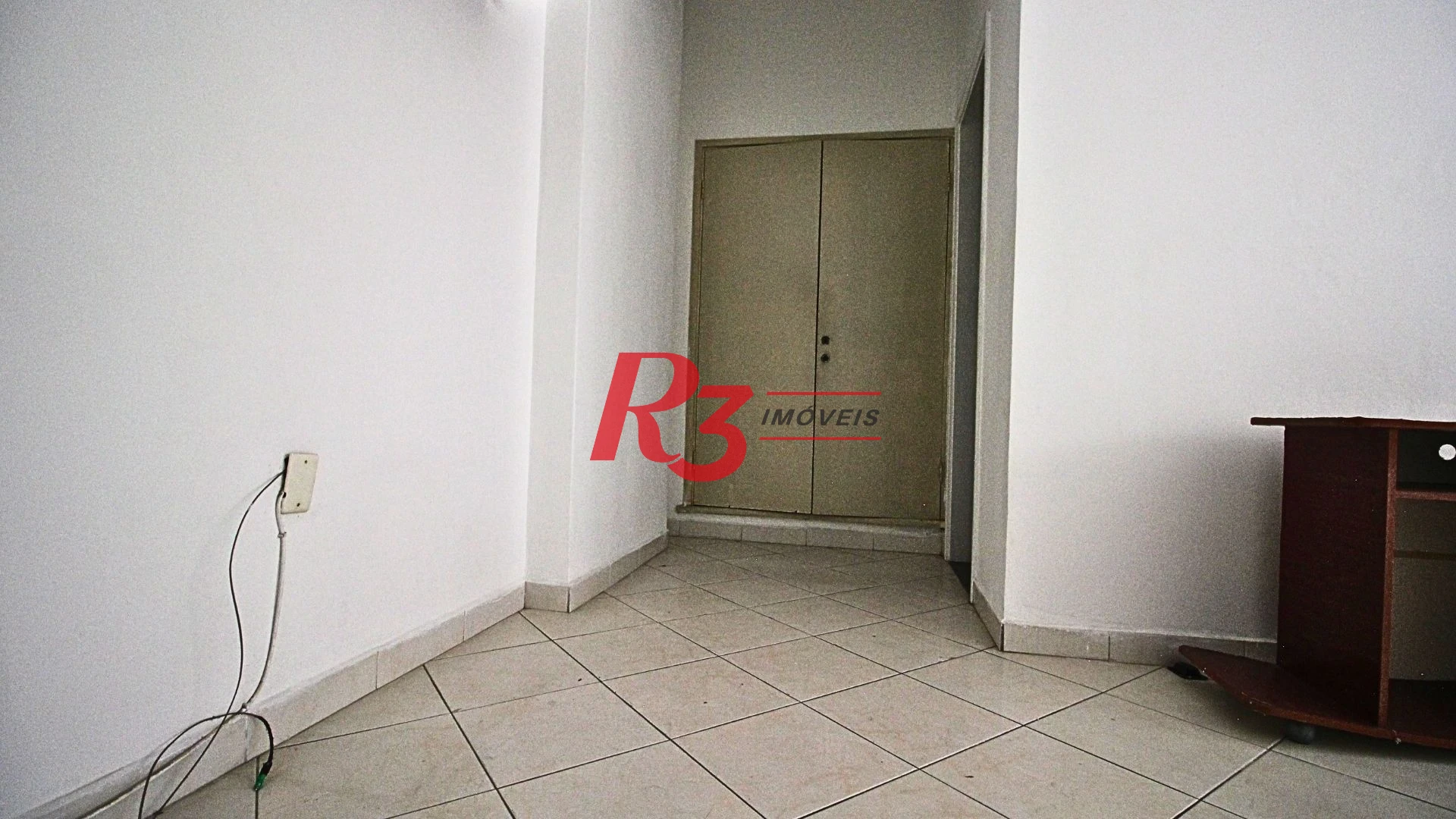 Kitnet, 28 m² - venda por R$ 300.000,00 ou aluguel por R$ 3.000,00/mês - Boqueirão - Santos/SP