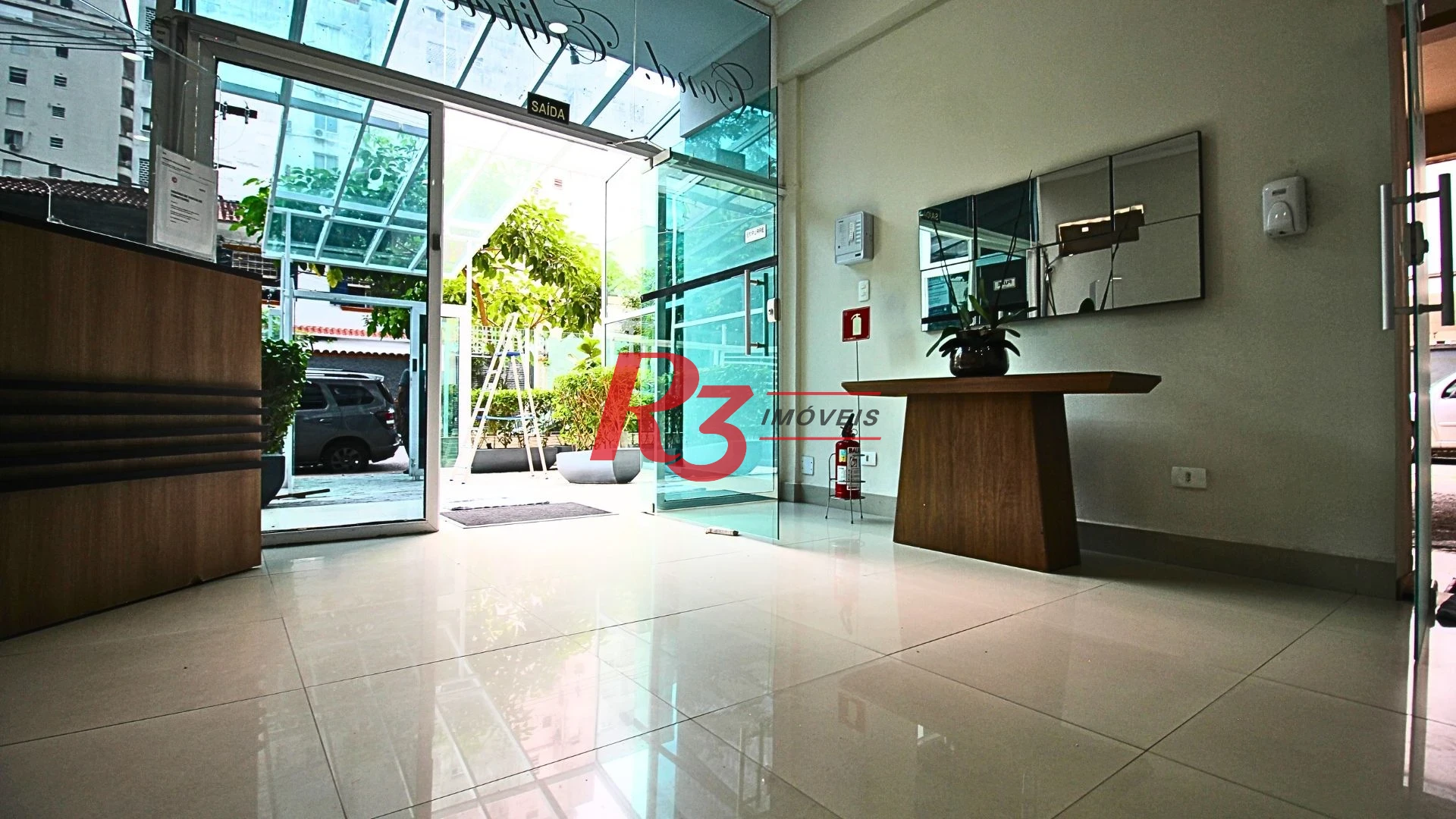 Kitnet, 28 m² - venda por R$ 300.000,00 ou aluguel por R$ 3.000,00/mês - Boqueirão - Santos/SP