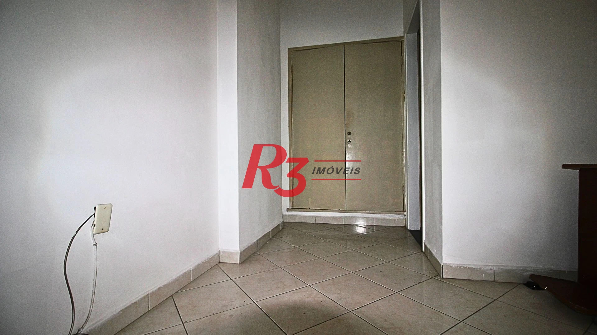 Kitnet, 28 m² - venda por R$ 300.000,00 ou aluguel por R$ 3.000,00/mês - Boqueirão - Santos/SP