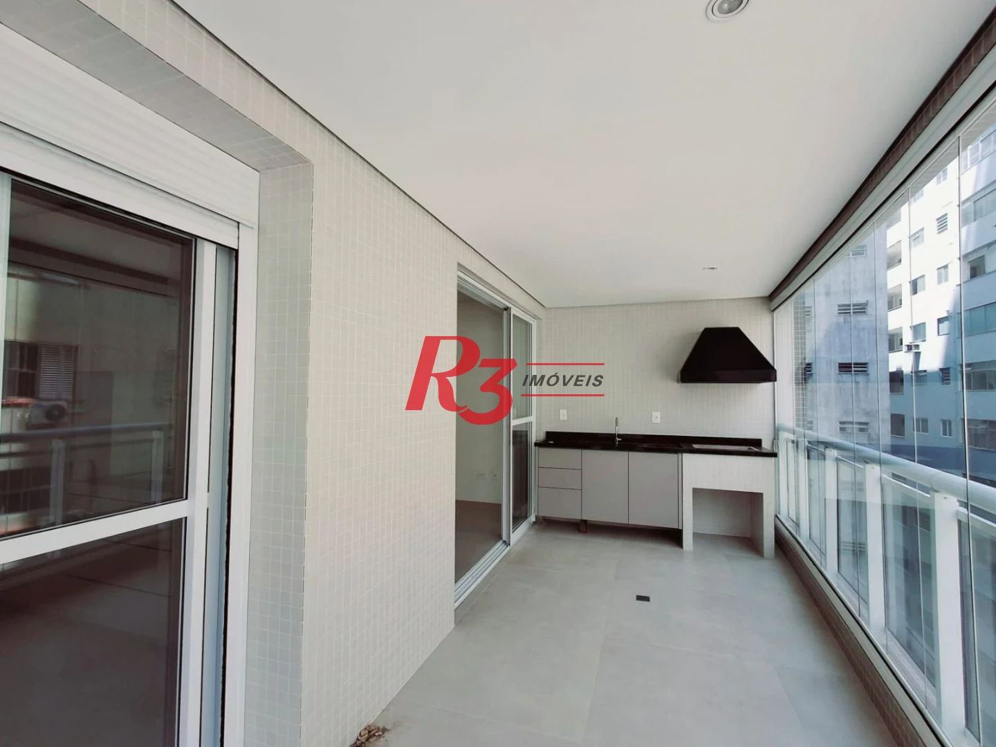 Apartamento para alugar, 94 m² por R$ 8.000,00/mês - Boqueirão - Santos/SP