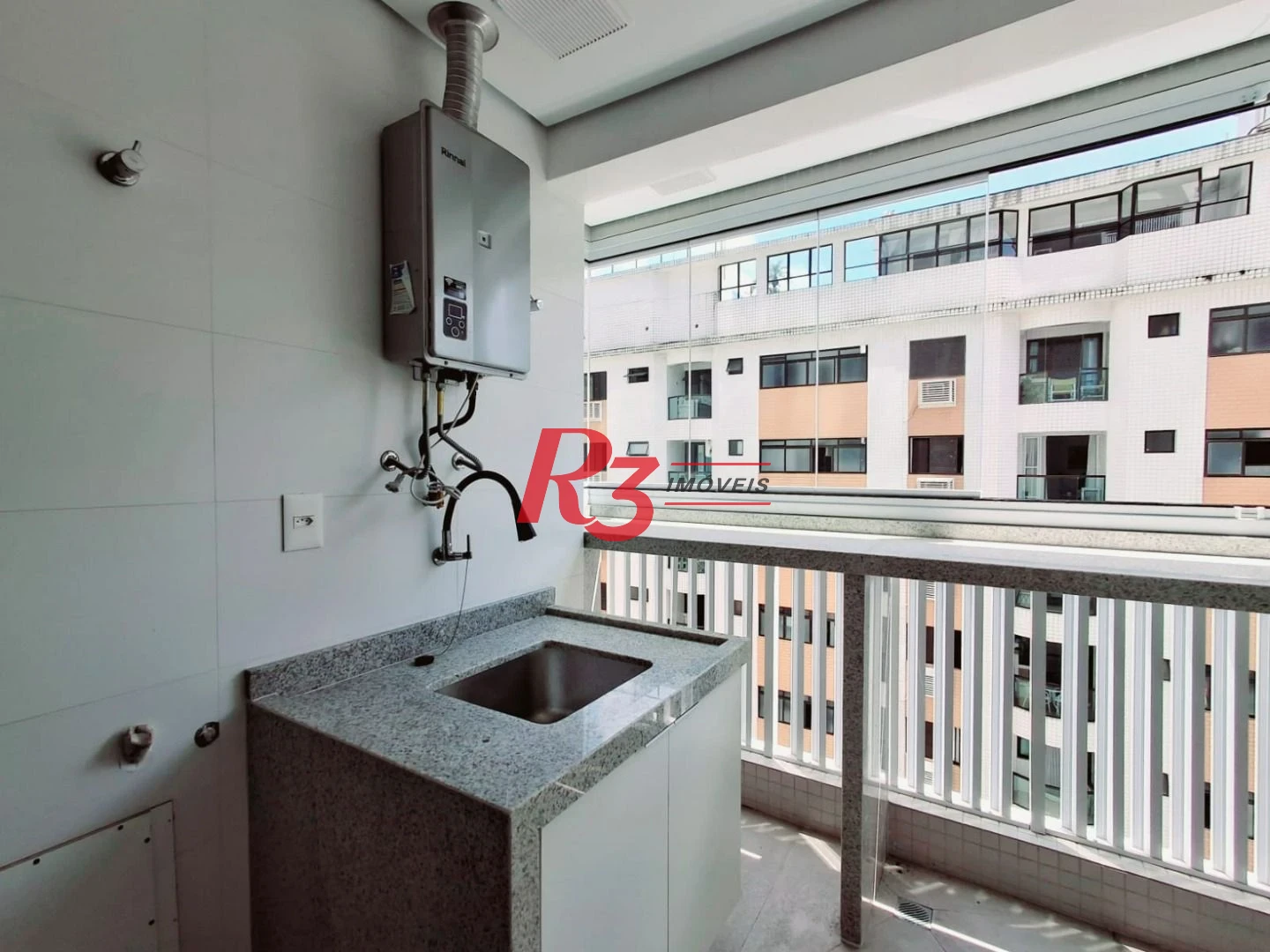 Apartamento para alugar, 94 m² por R$ 8.000,00/mês - Boqueirão - Santos/SP