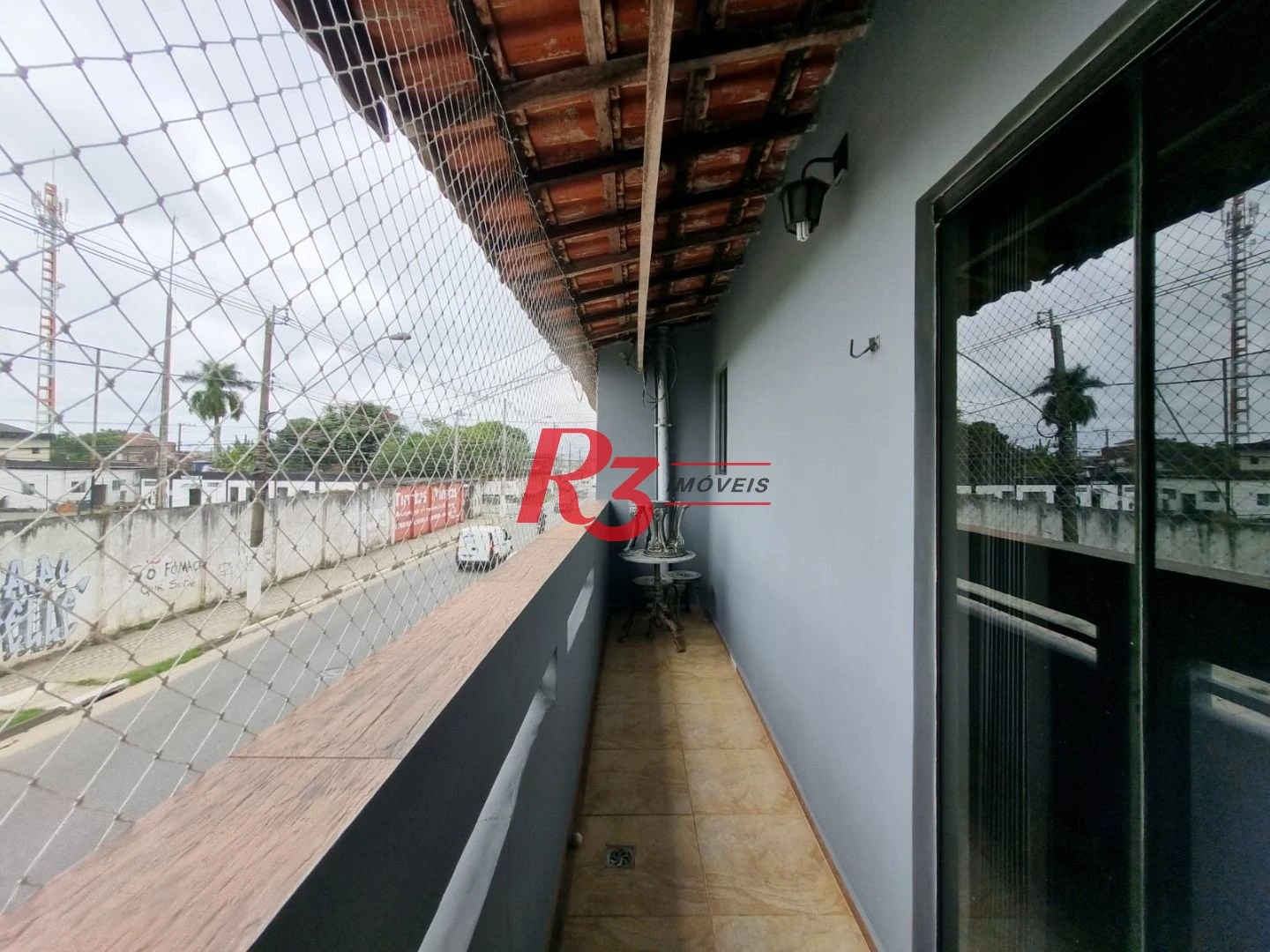 Excelente sobrado com 3 quartos e 3 vagas à venda no Parque Bitarú com condição imperdível!!
