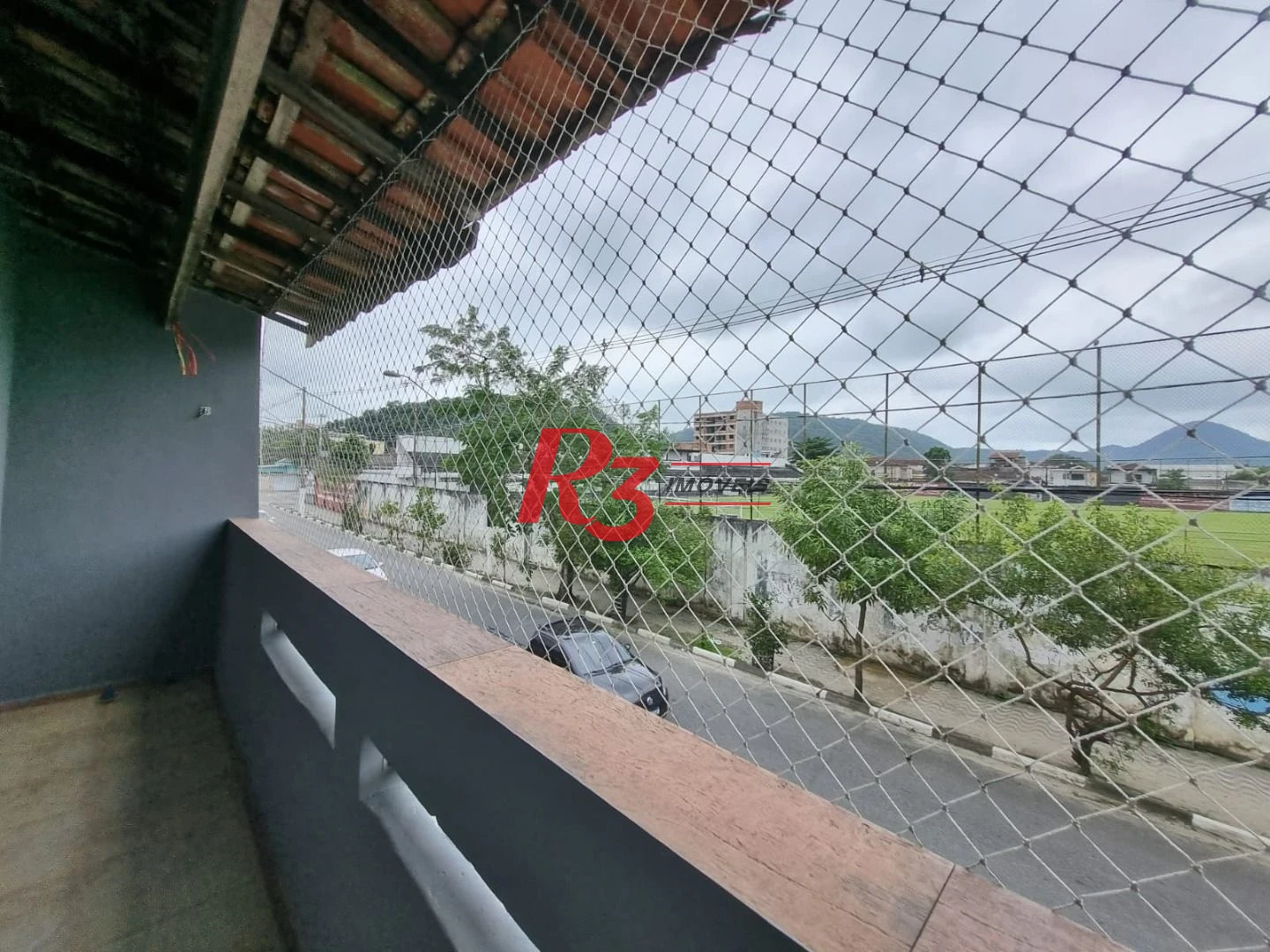 Excelente sobrado com 3 quartos e 3 vagas à venda no Parque Bitarú com condição imperdível!!