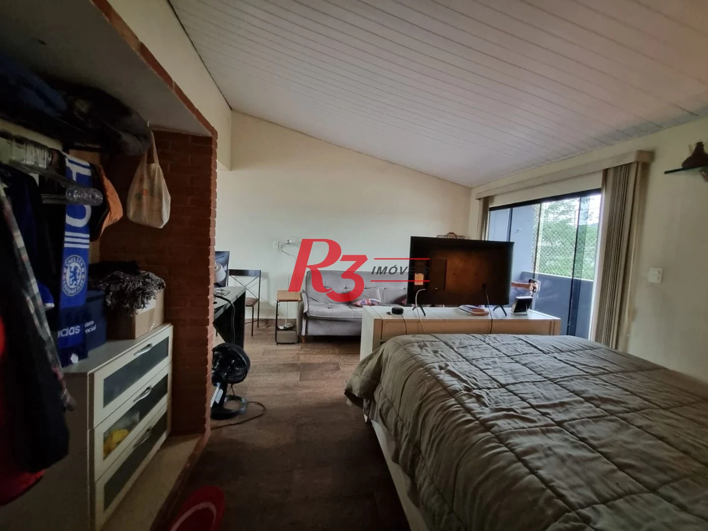 Excelente sobrado com 3 quartos e 3 vagas à venda no Parque Bitarú com condição imperdível!!
