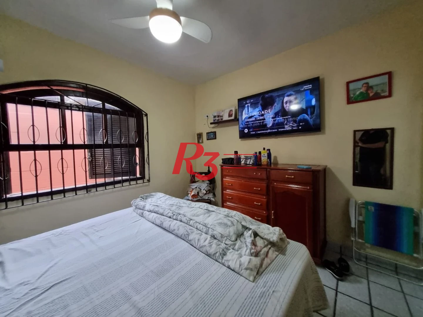 Excelente sobrado com 3 quartos e 3 vagas à venda no Parque Bitarú com condição imperdível!!