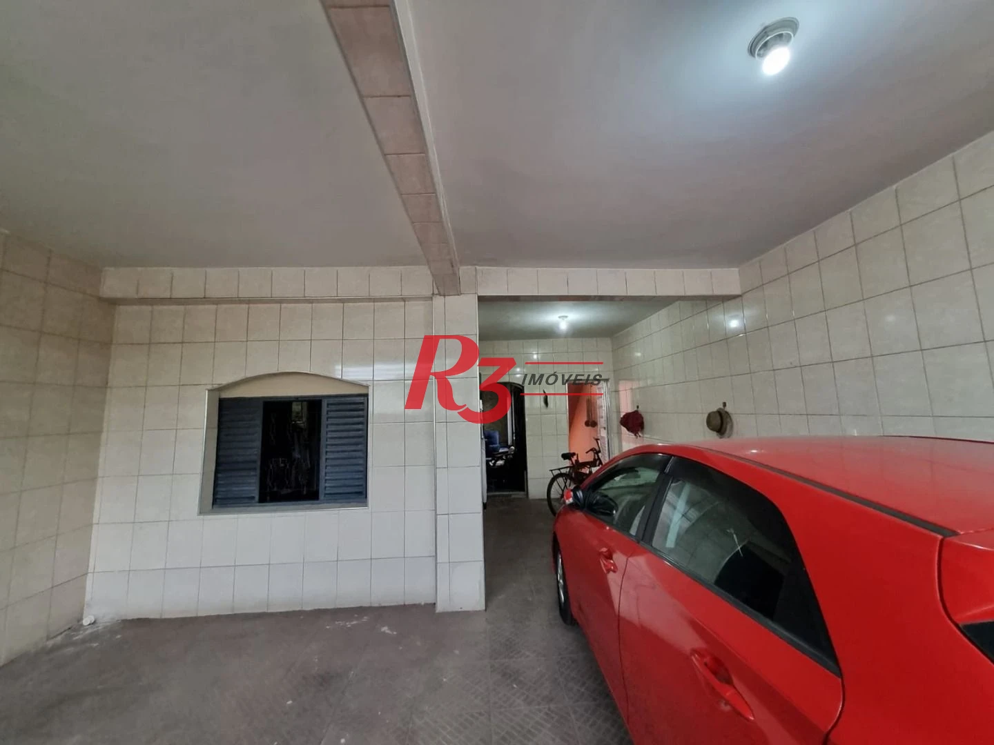 Excelente sobrado com 3 quartos e 3 vagas à venda no Parque Bitarú com condição imperdível!!