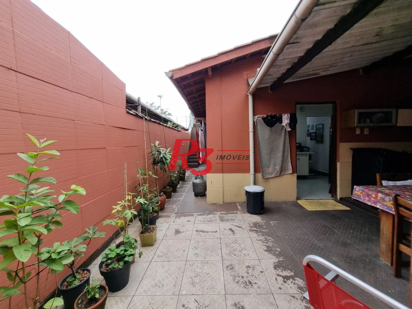 Excelente sobrado com 3 quartos e 3 vagas à venda no Parque Bitarú com condição imperdível!!