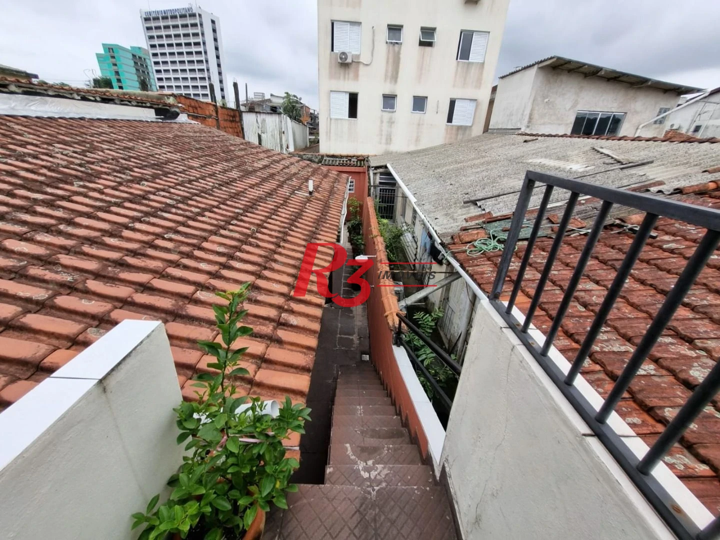 Excelente sobrado com 3 quartos e 3 vagas à venda no Parque Bitarú com condição imperdível!!