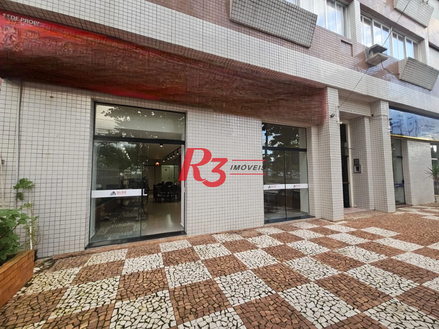 Loja Mezanino á venda frente Mar com 120m² Bairro Gonzaga