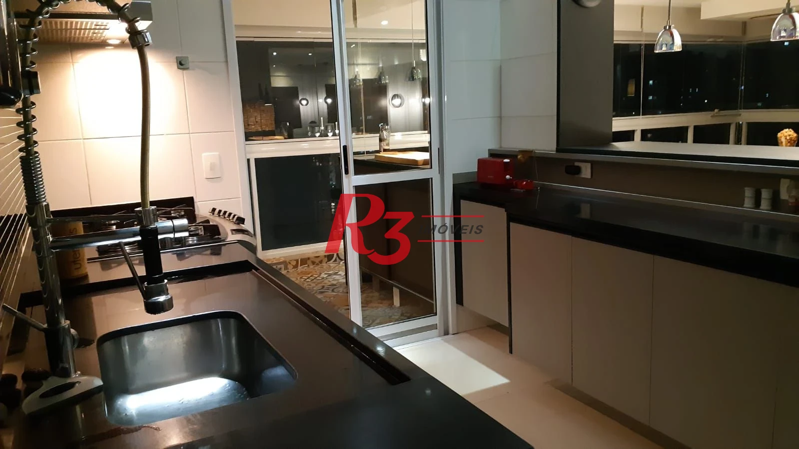 Apartamento com 3 dormitórios à venda, 171 m² por R$ 2.670.000,00 - Embaré - Santos/SP