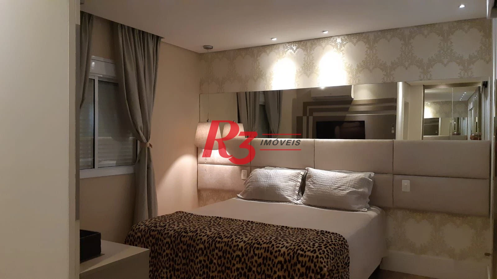 Apartamento com 3 dormitórios à venda, 171 m² por R$ 2.670.000,00 - Embaré - Santos/SP