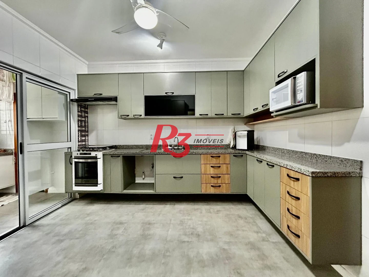 Apartamento com 3 dormitórios à venda, 101 m² por R$ 1.330.000,00 - Aparecida - Santos/SP
