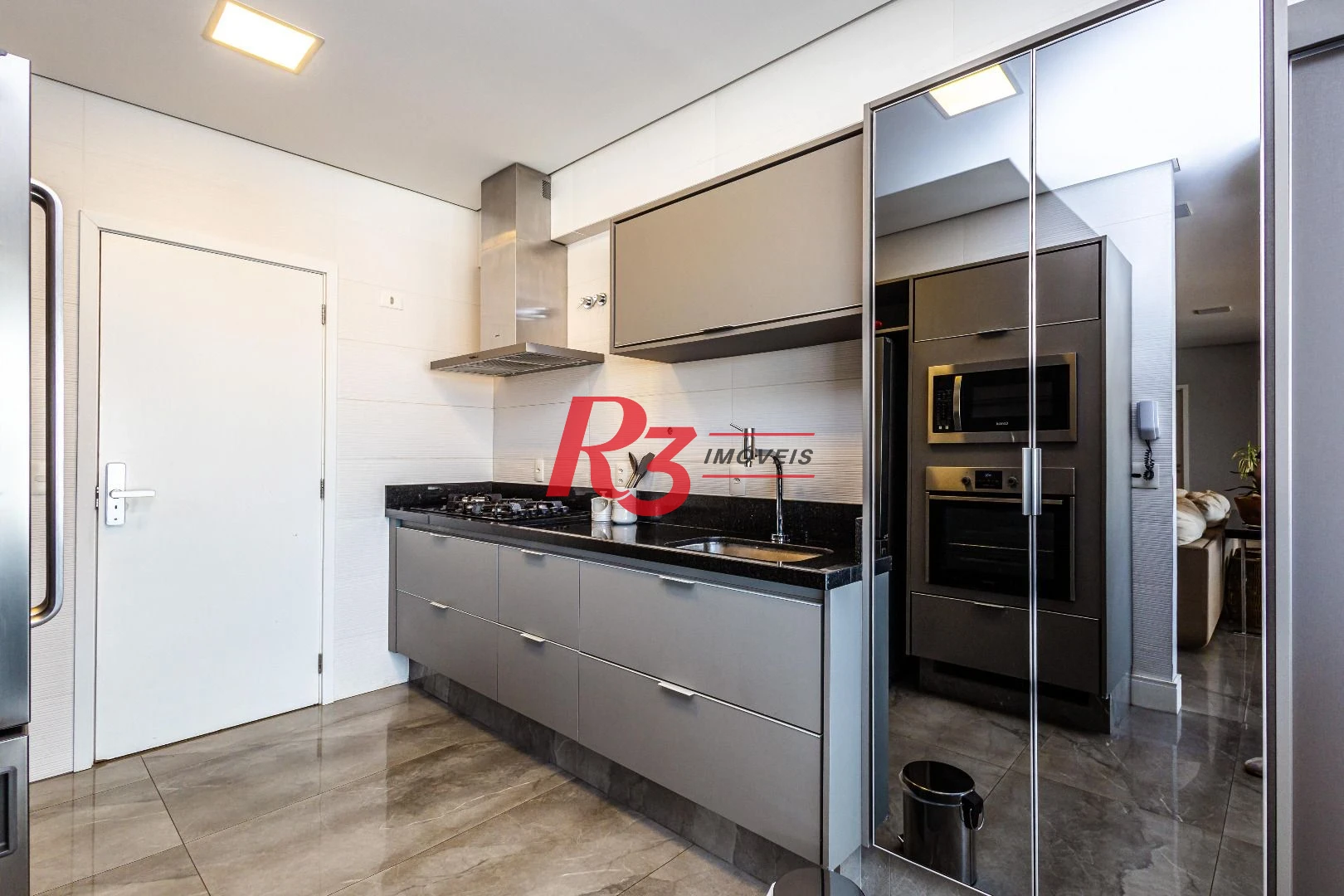 Apartamento com 3 dormitórios à venda, 167 m² por R$ 2.800.000,00 - Boqueirão - Santos/SP