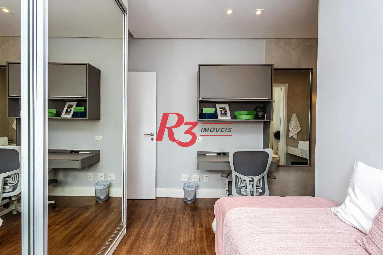Apartamento com 3 dormitórios à venda, 167 m² por R$ 2.800.000,00 - Boqueirão - Santos/SP