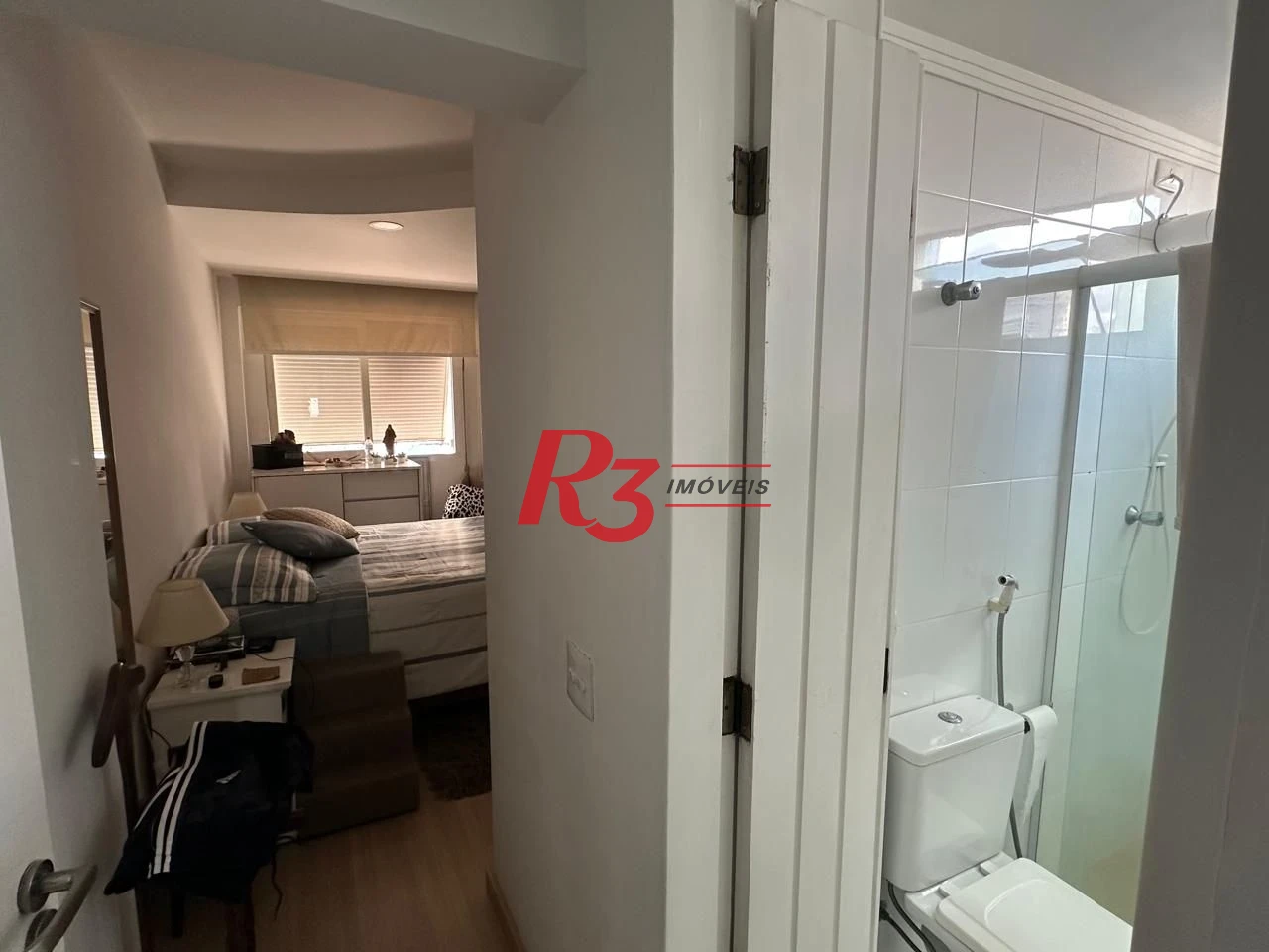 Oportunidade no Gonzaga Reformado 3 dorm. 1 suite, 1 vaga.