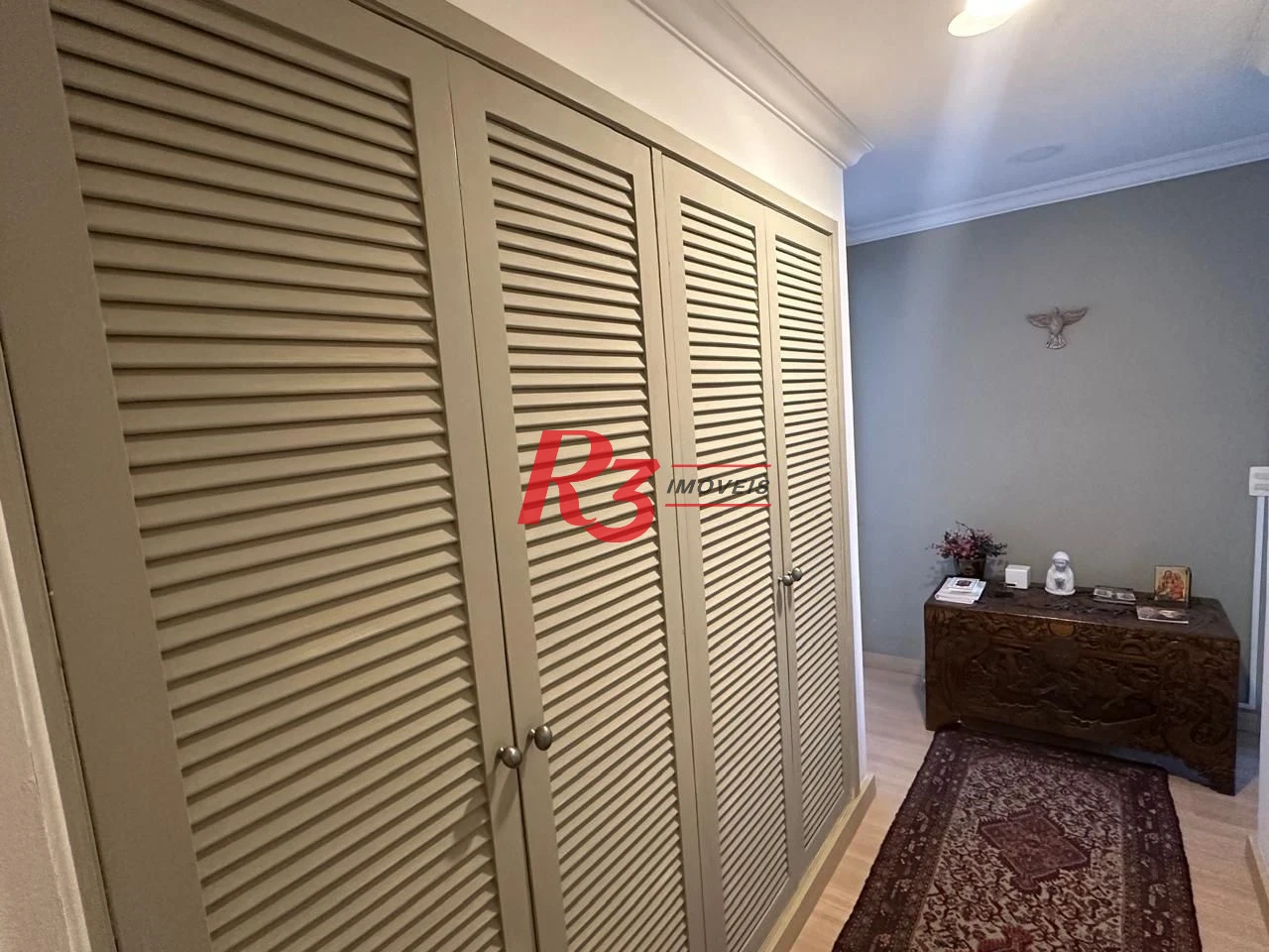Oportunidade no Gonzaga Reformado 3 dorm. 1 suite, 1 vaga.