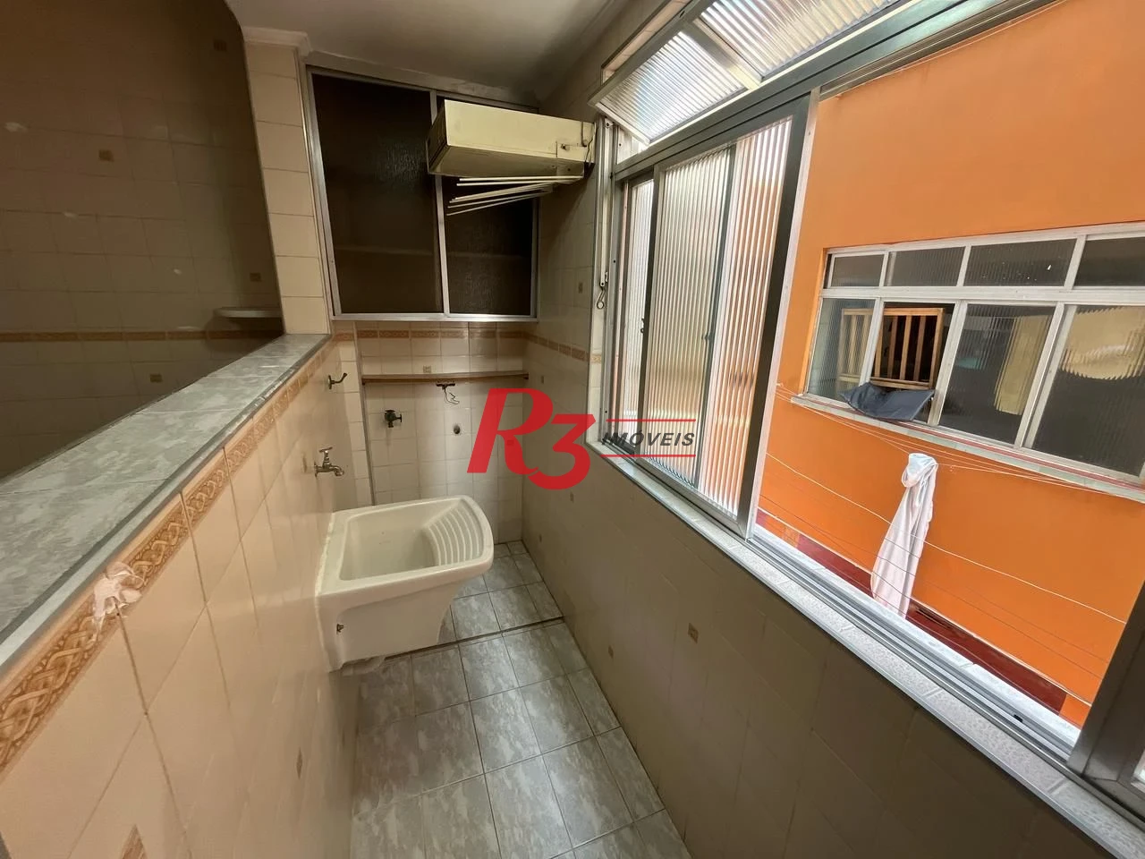 Apartamento com 3 dormitórios à venda, 87 m² por R$ 395.000,00 - Marapé - Santos/SP
