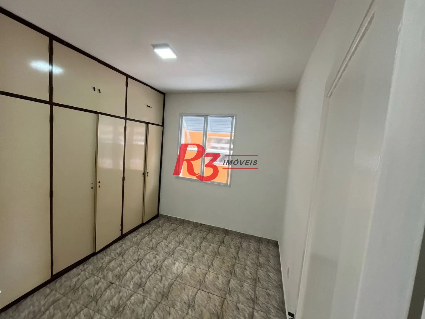 Apartamento com 3 dormitórios à venda, 87 m² por R$ 395.000,00 - Marapé - Santos/SP