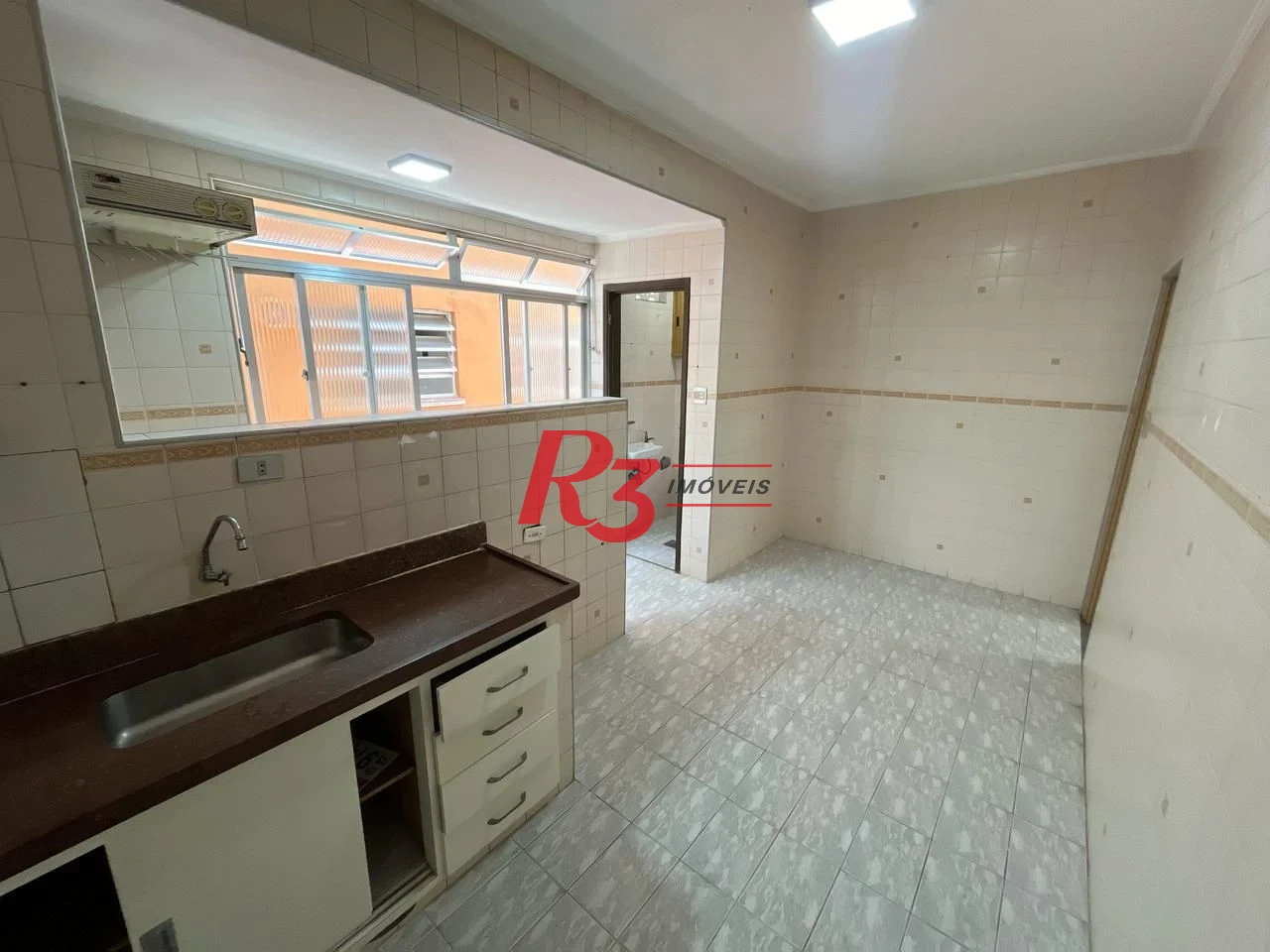 Apartamento com 3 dormitórios à venda, 87 m² por R$ 395.000,00 - Marapé - Santos/SP