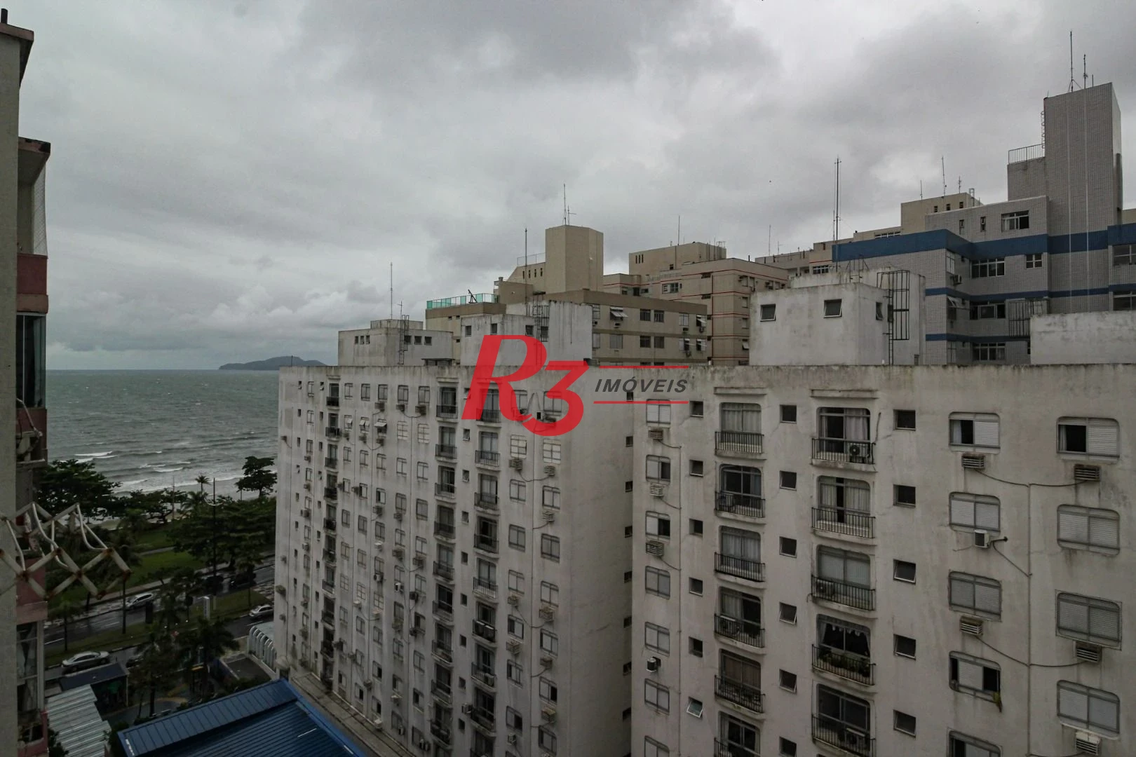 Apartamento com 1 dormitório, 45 m² - venda por R$ 330.000,00 ou aluguel por R$ 2.500,00/mês - Boqueirão - Santos/SP