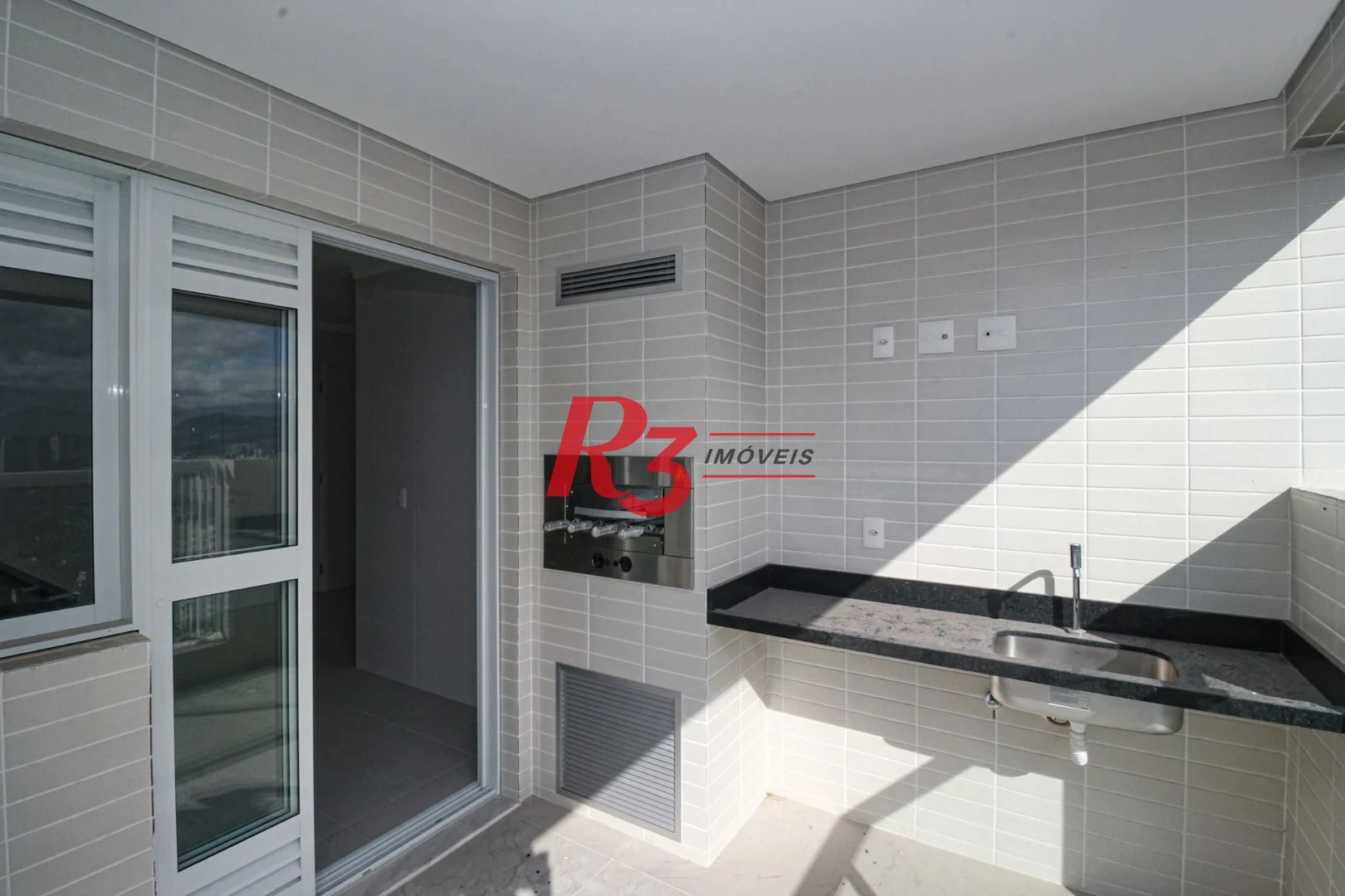 Apartamento com 3 dormitórios à venda, 99 m² por R$ 1.600.000,00 - Gonzaga - Santos/SP