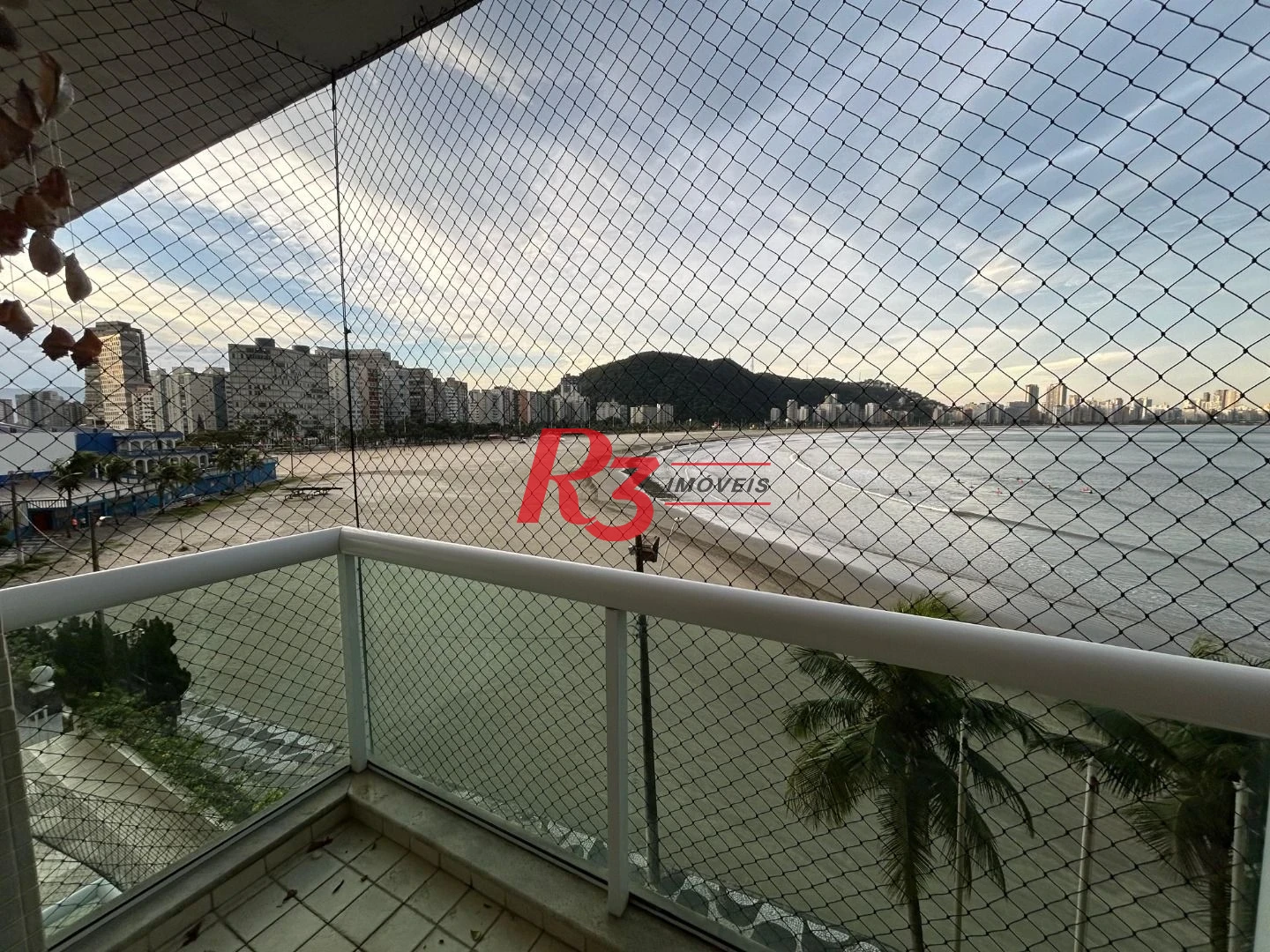 Apartamento com 3 dormitórios à venda, 173 m² por R$ 1.350.000,00 - Ilha Porchat - São Vicente/SP
