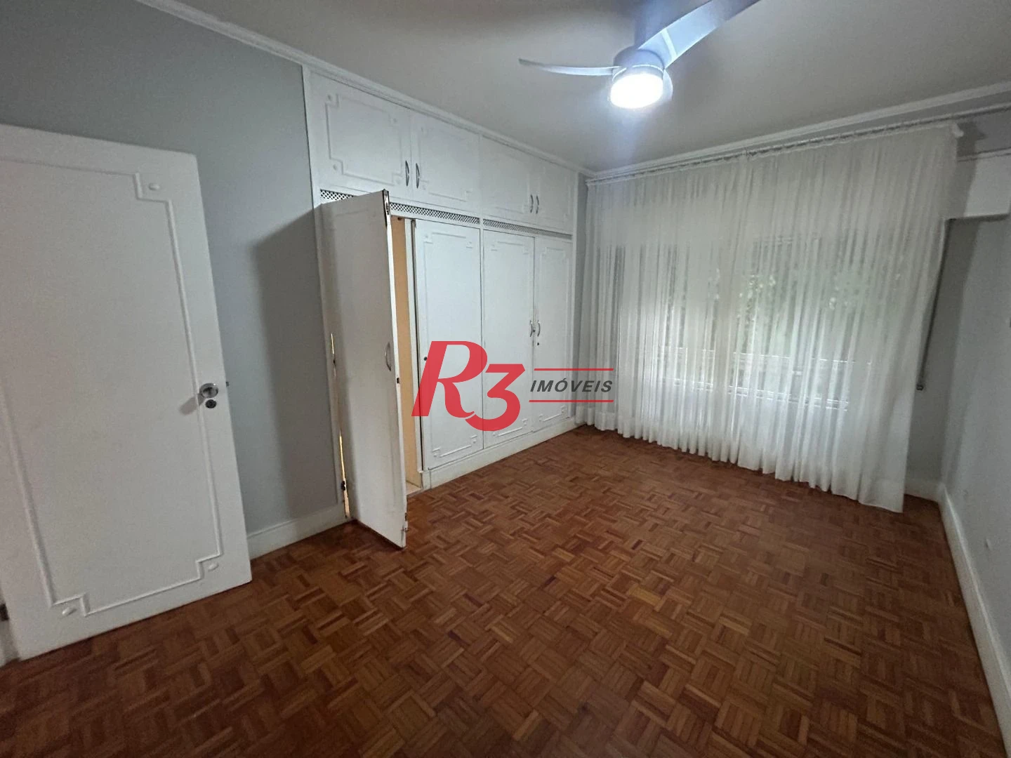 Apartamento com 3 dormitórios à venda, 173 m² por R$ 1.350.000,00 - Ilha Porchat - São Vicente/SP