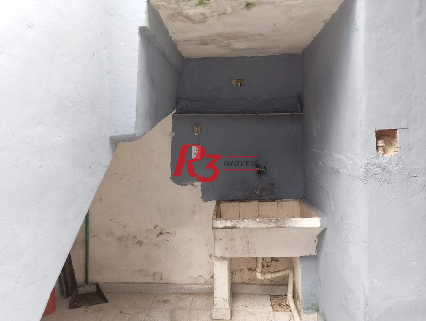 Casa com 2 dormitórios para alugar, 70 m² por R$ 3.000,00/mês - Vila Matias - Santos/SP